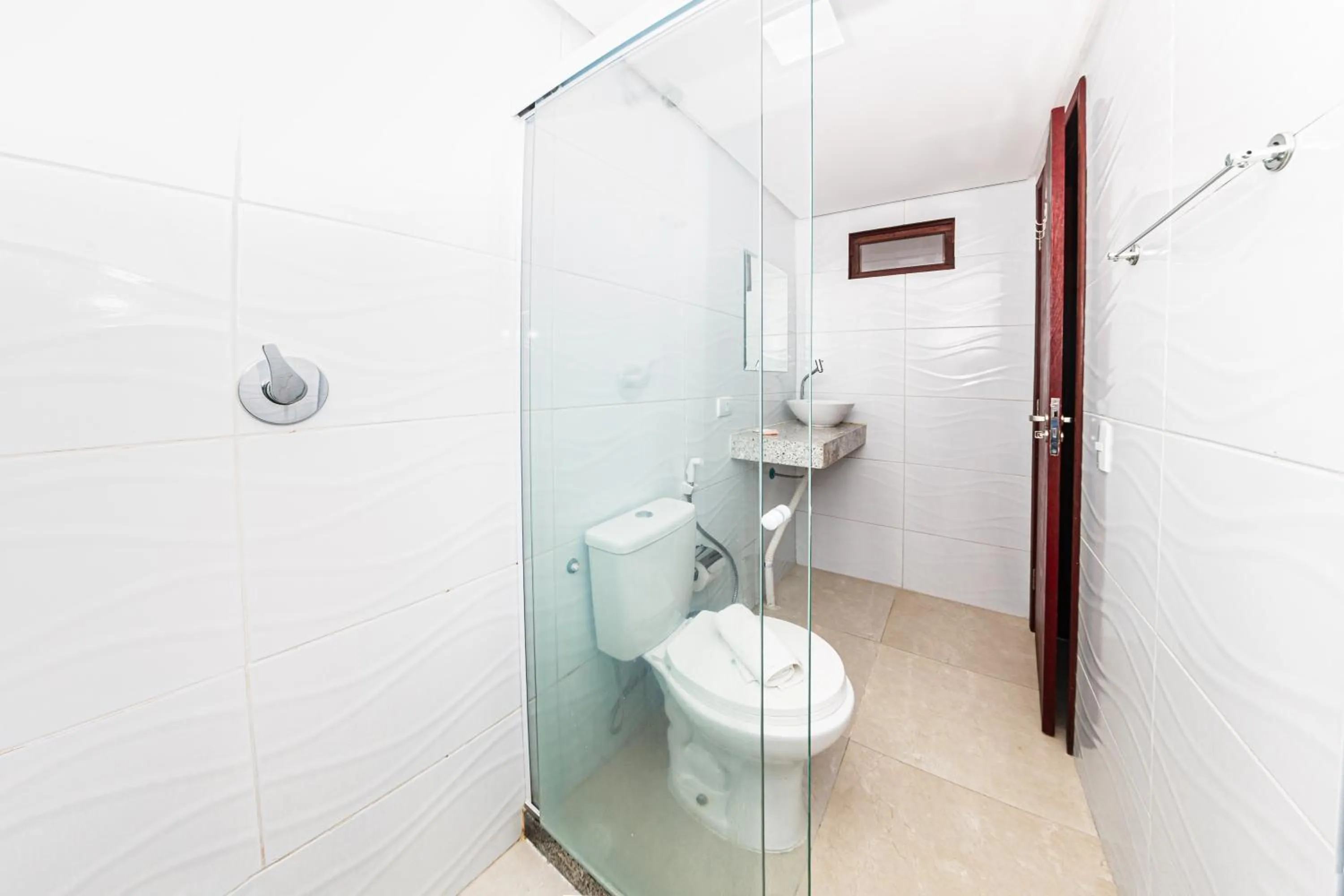 Shower in Pousada Maanaim Porto