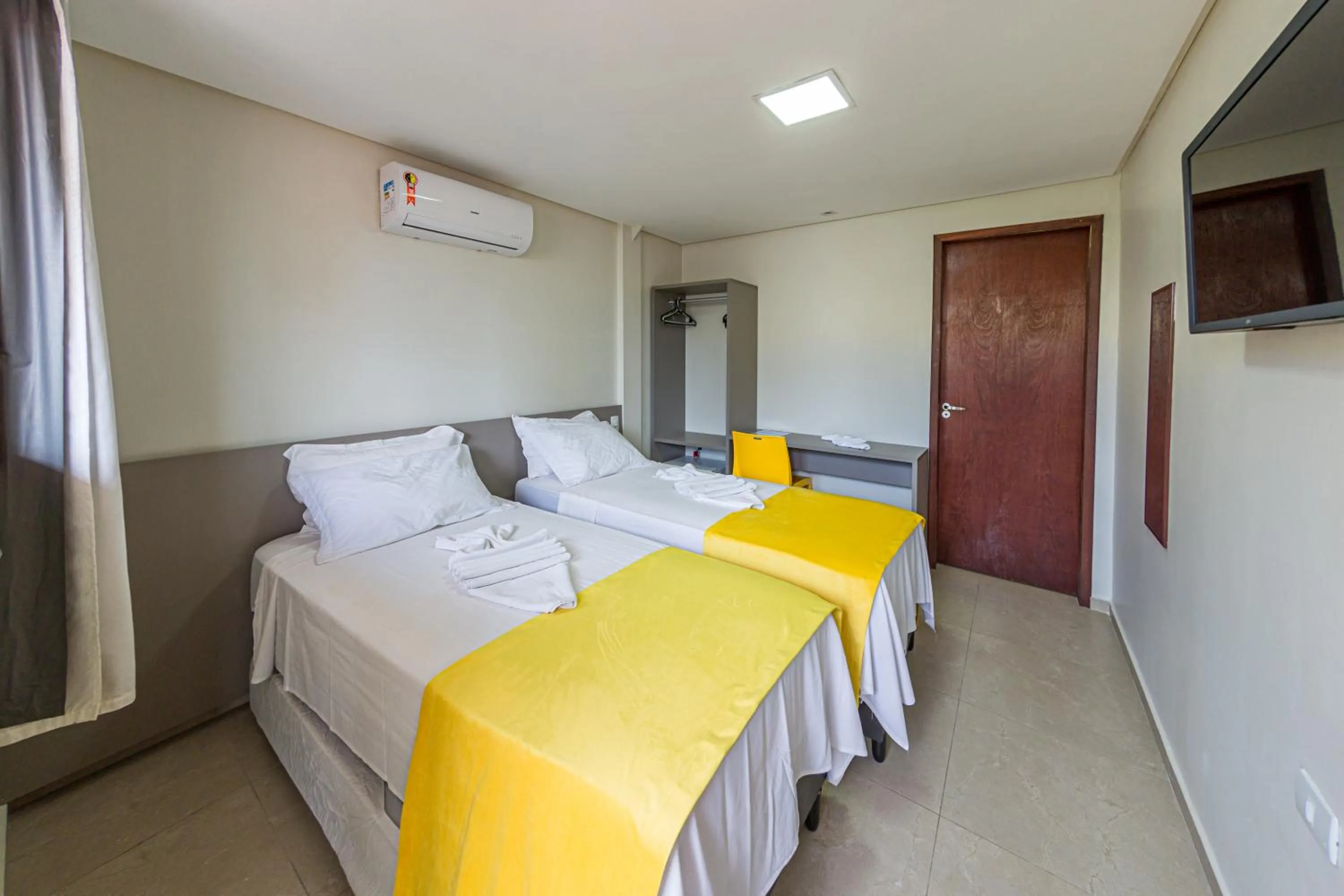 Bed in Pousada Maanaim Porto