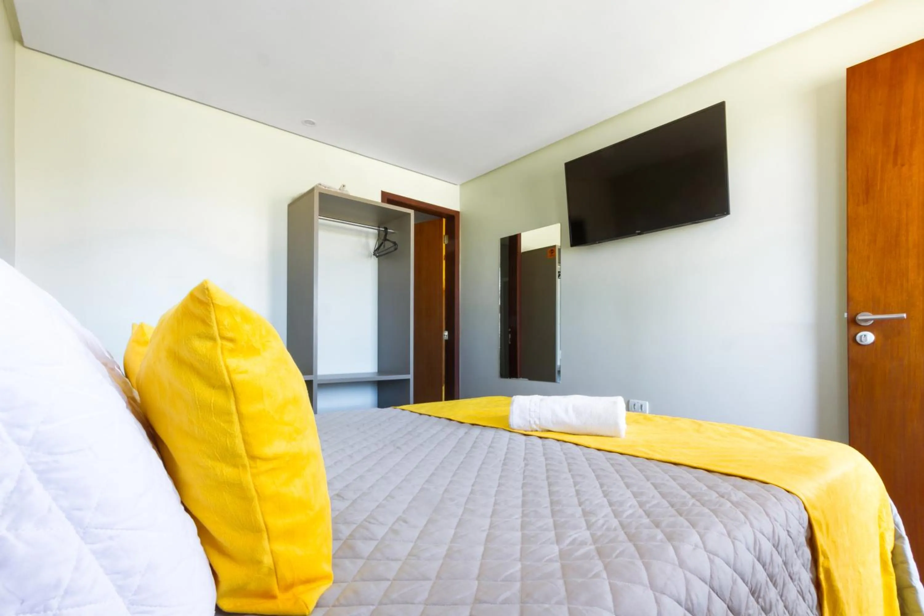 Bedroom, Bed in Pousada Maanaim Porto