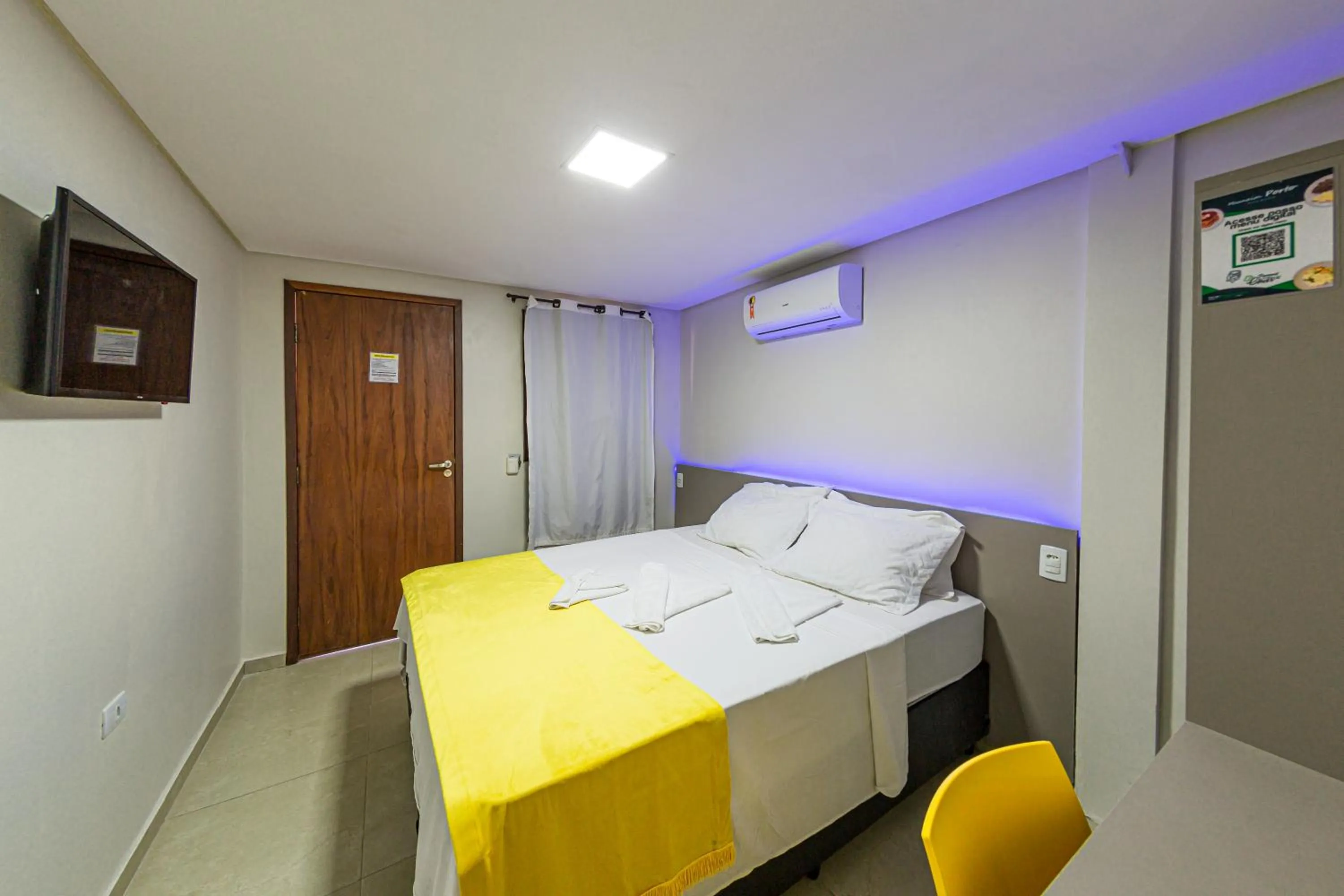 Bed in Pousada Maanaim Porto