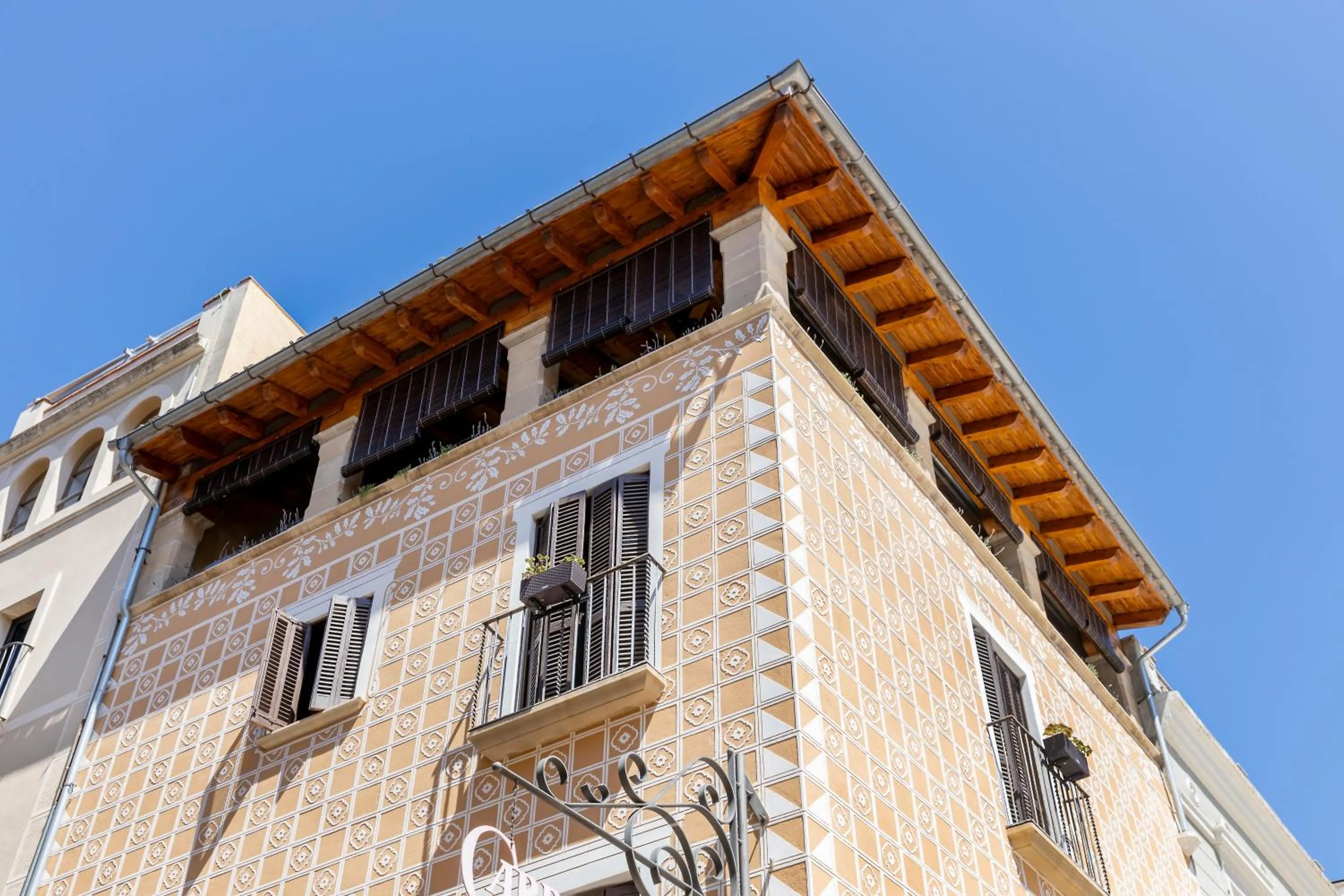 Facade/entrance in Cal Roure Boutique Hotel