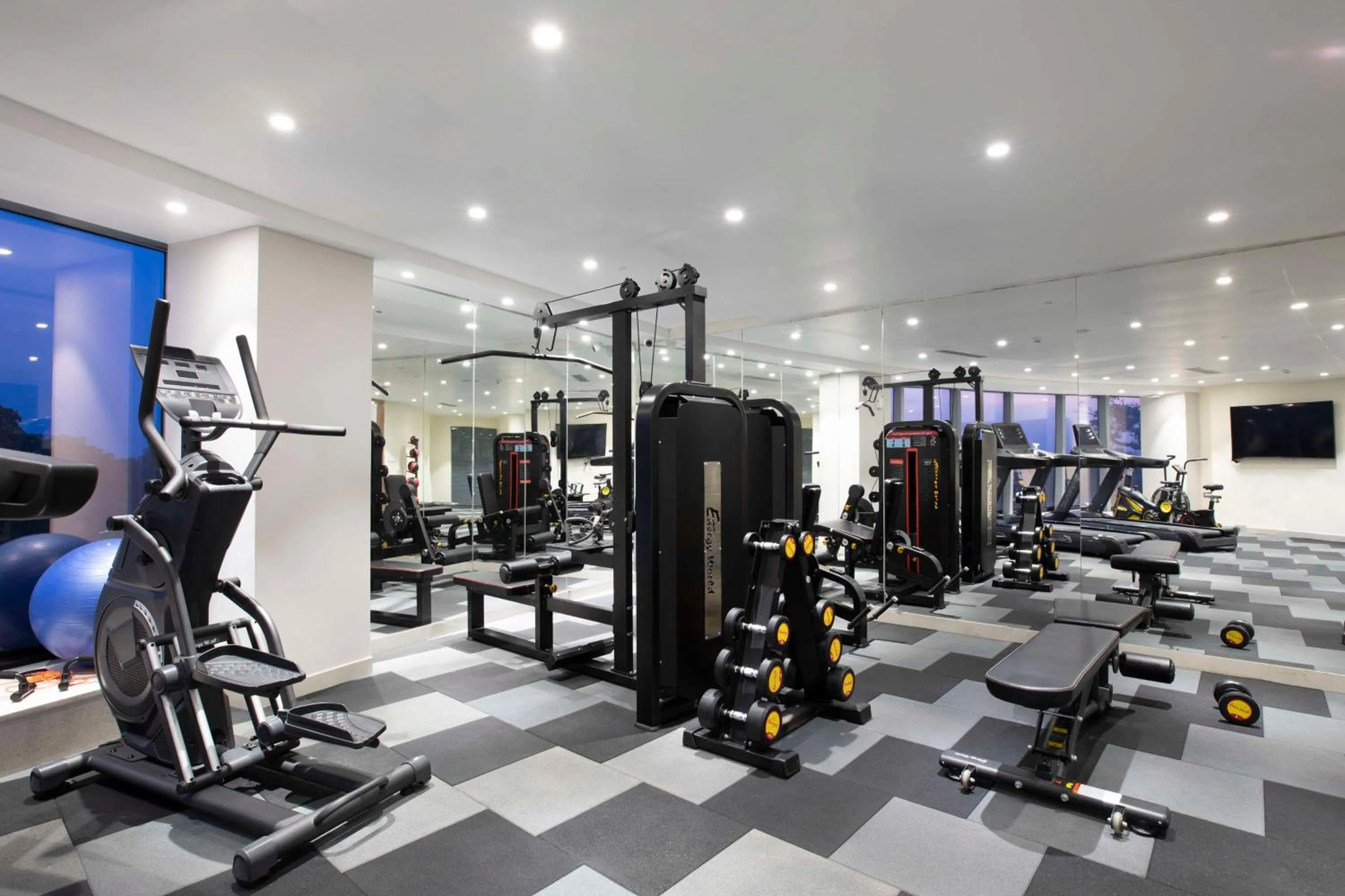 Fitness centre/facilities in Radisson Hotel Bareilly Airport