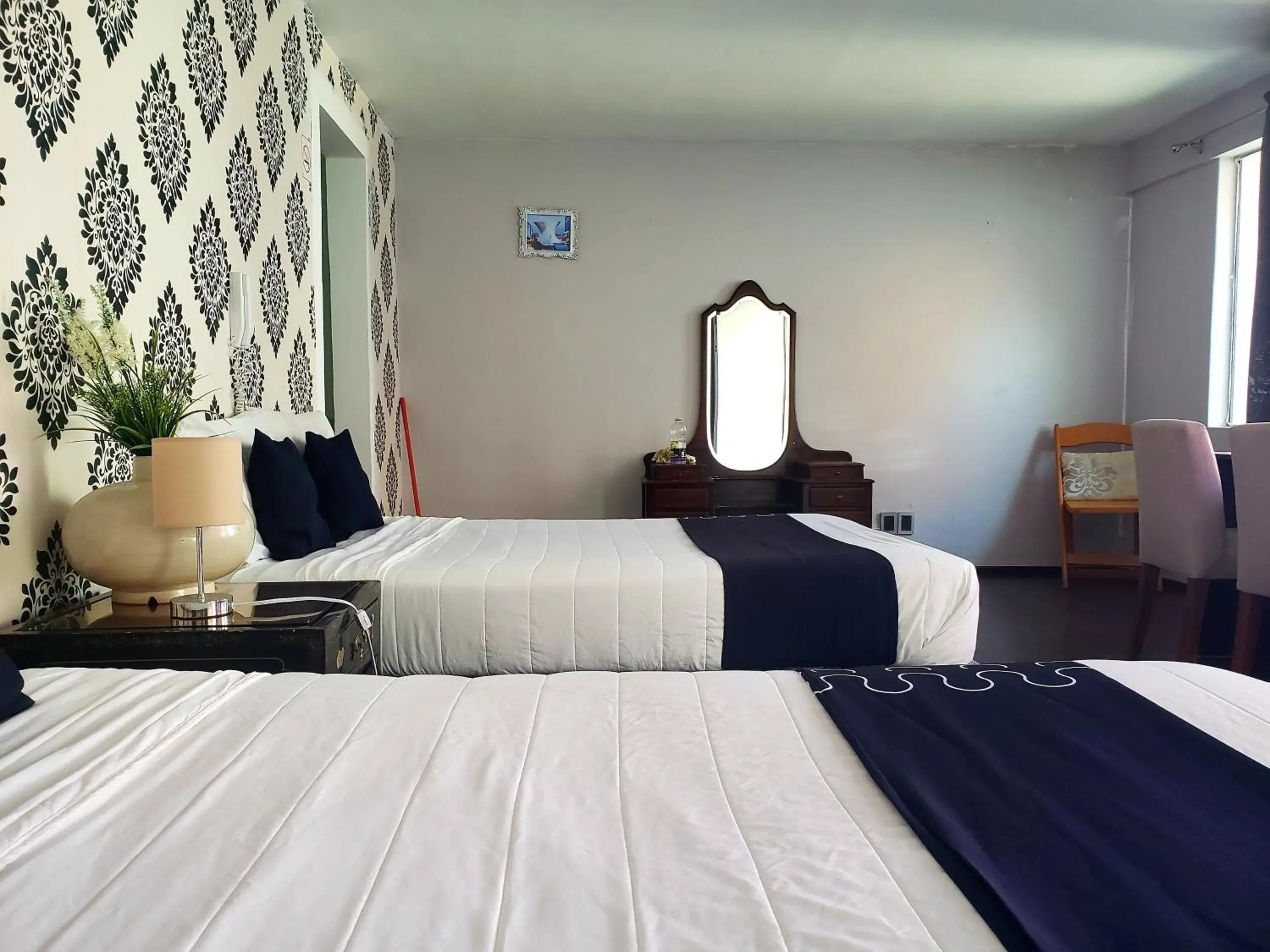 Bedroom, Bed in Singular Goldsmith Bedroom, Bed in Singular Goldsmith