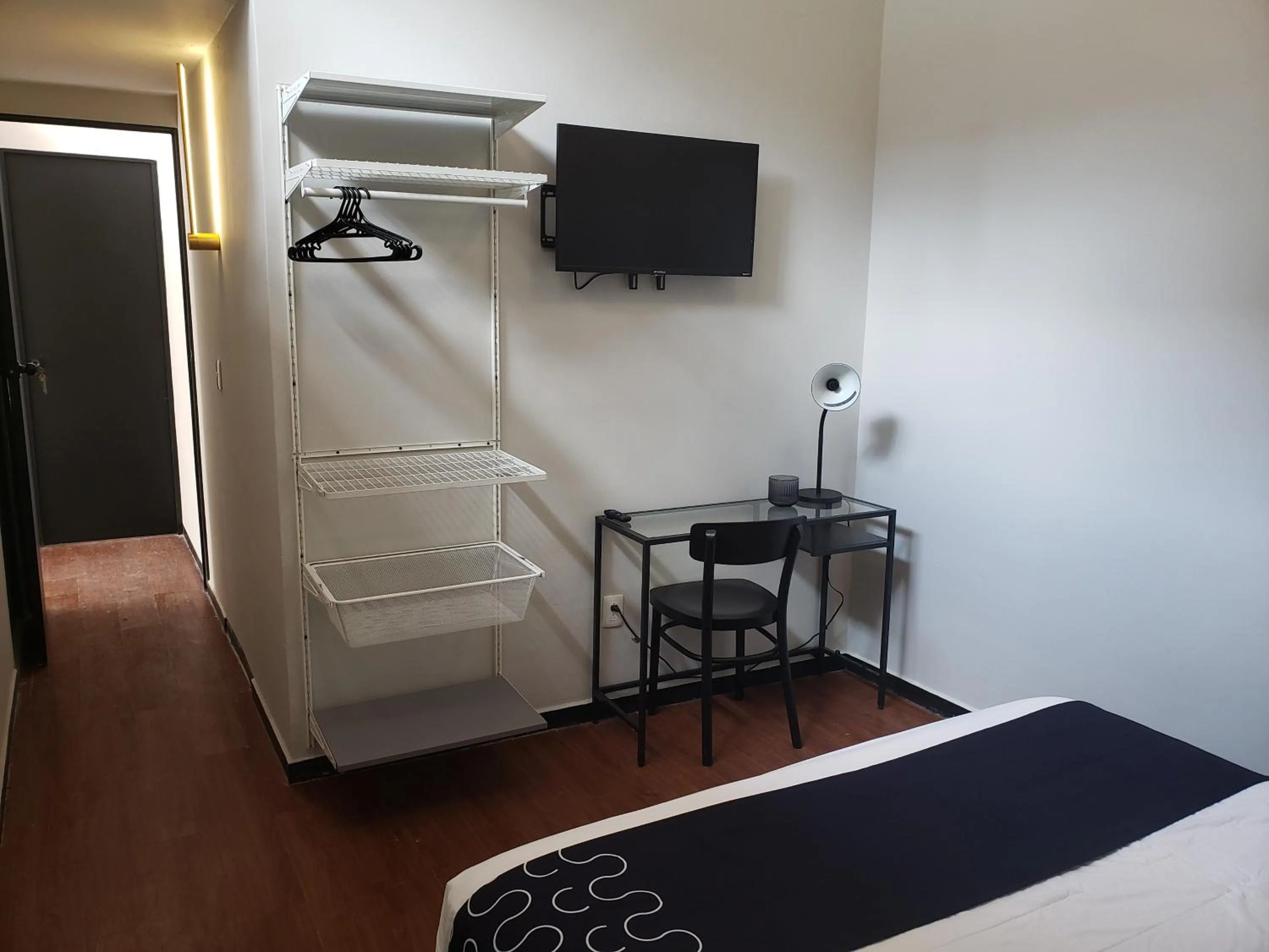 Bed in Singular Goldsmith