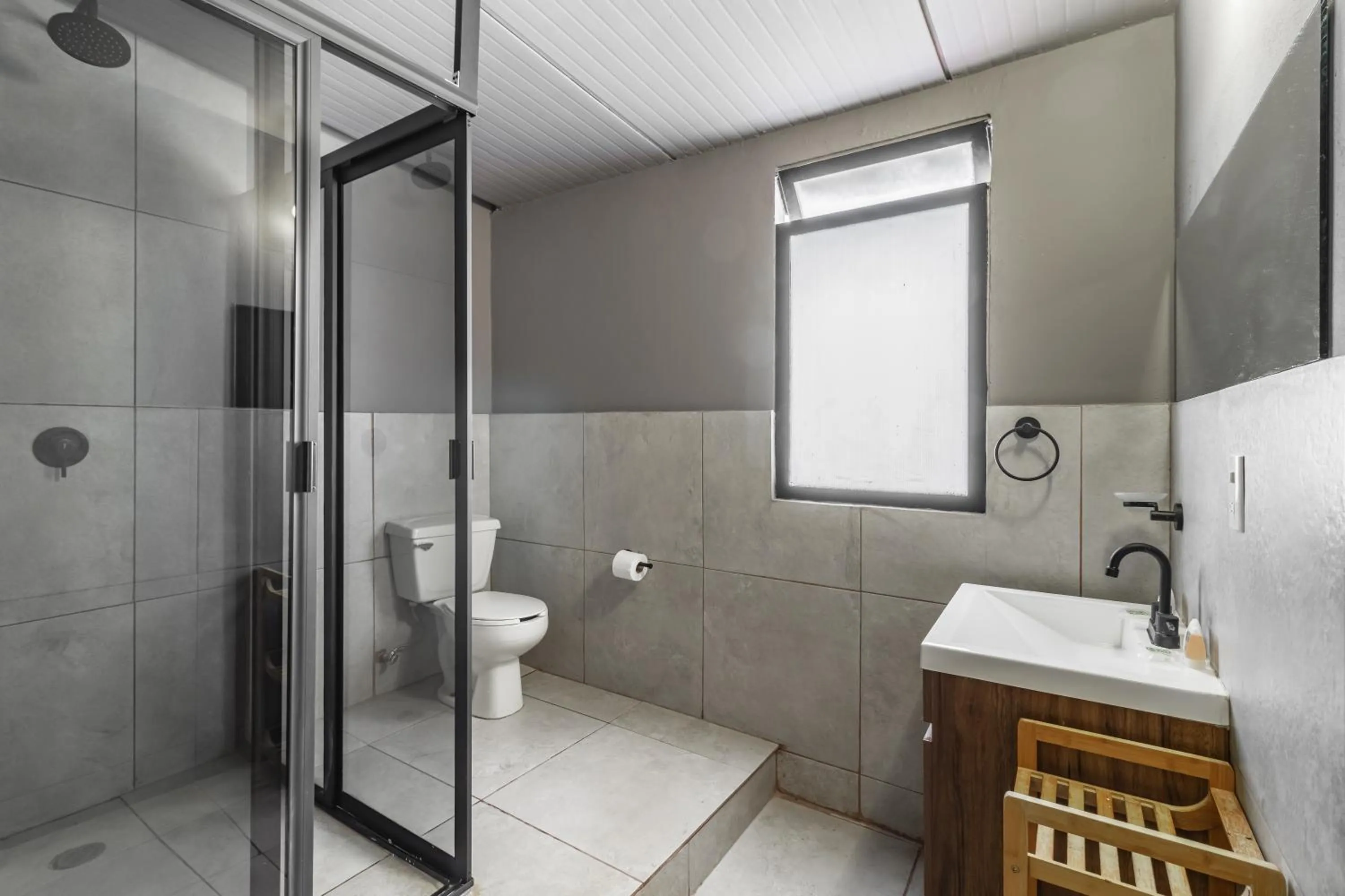 Bathroom in Singular Goldsmith