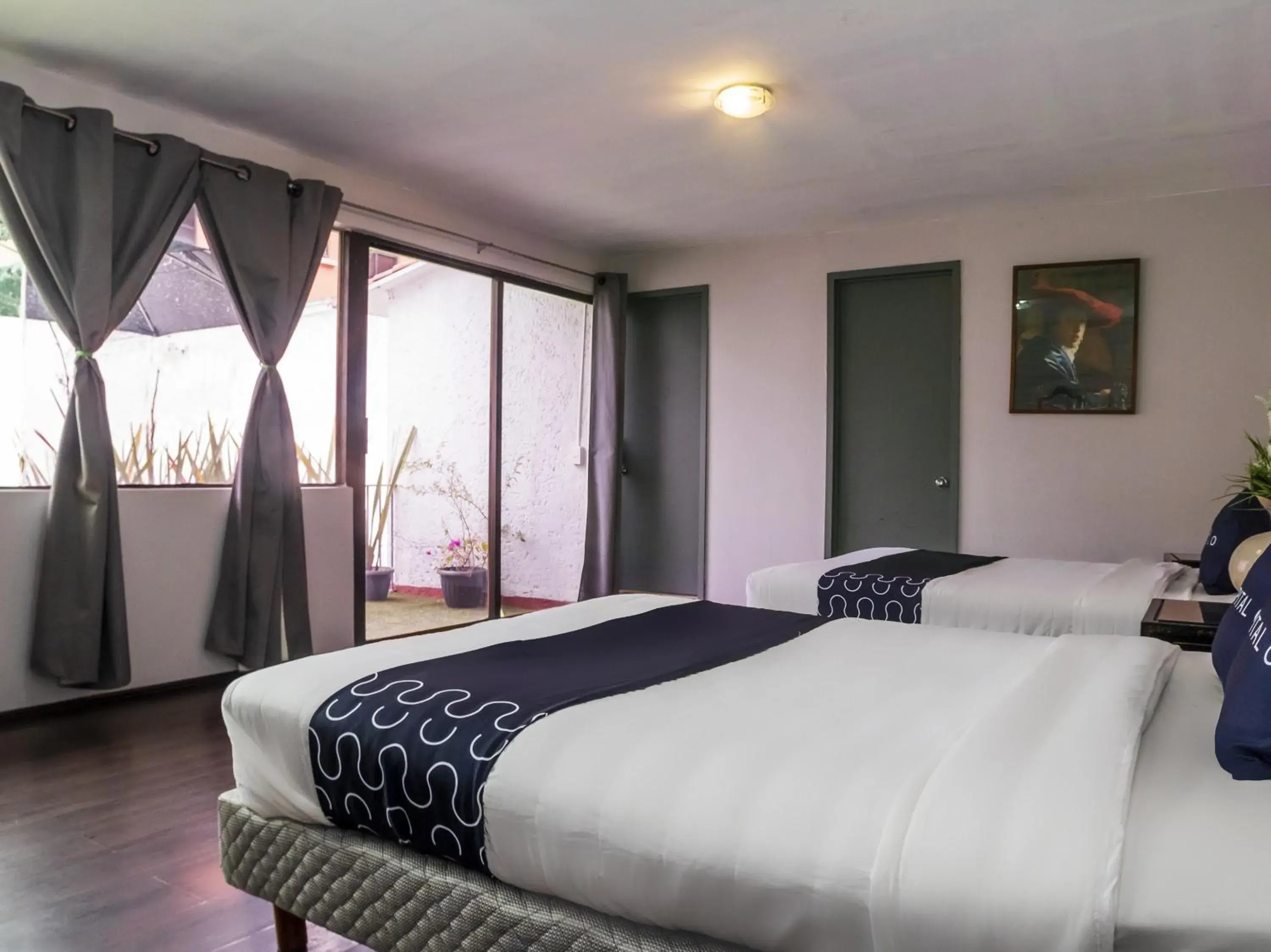 Bedroom, Bed in Singular Goldsmith Bedroom, Bed in Singular Goldsmith