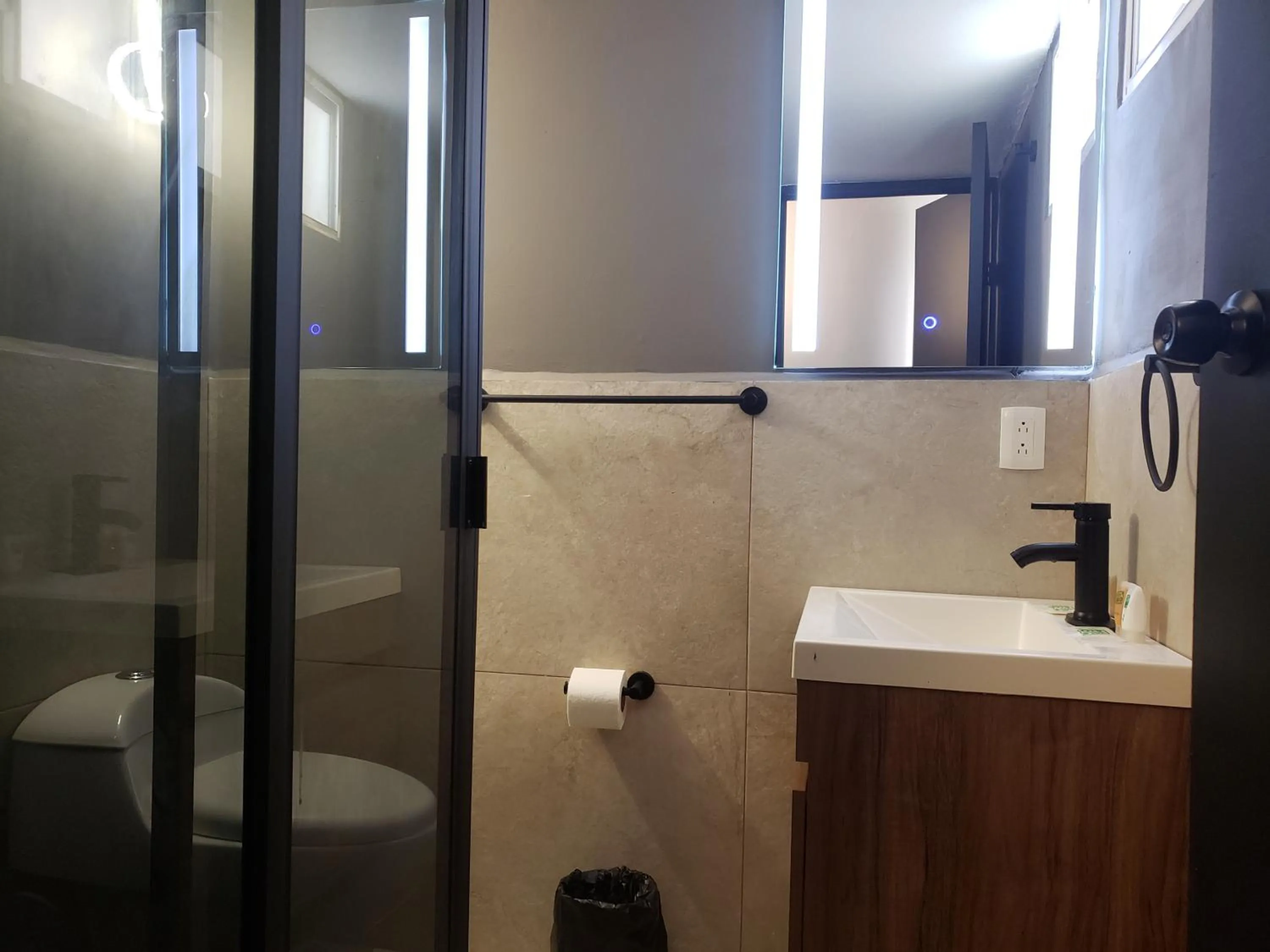 Bathroom in Singular Goldsmith