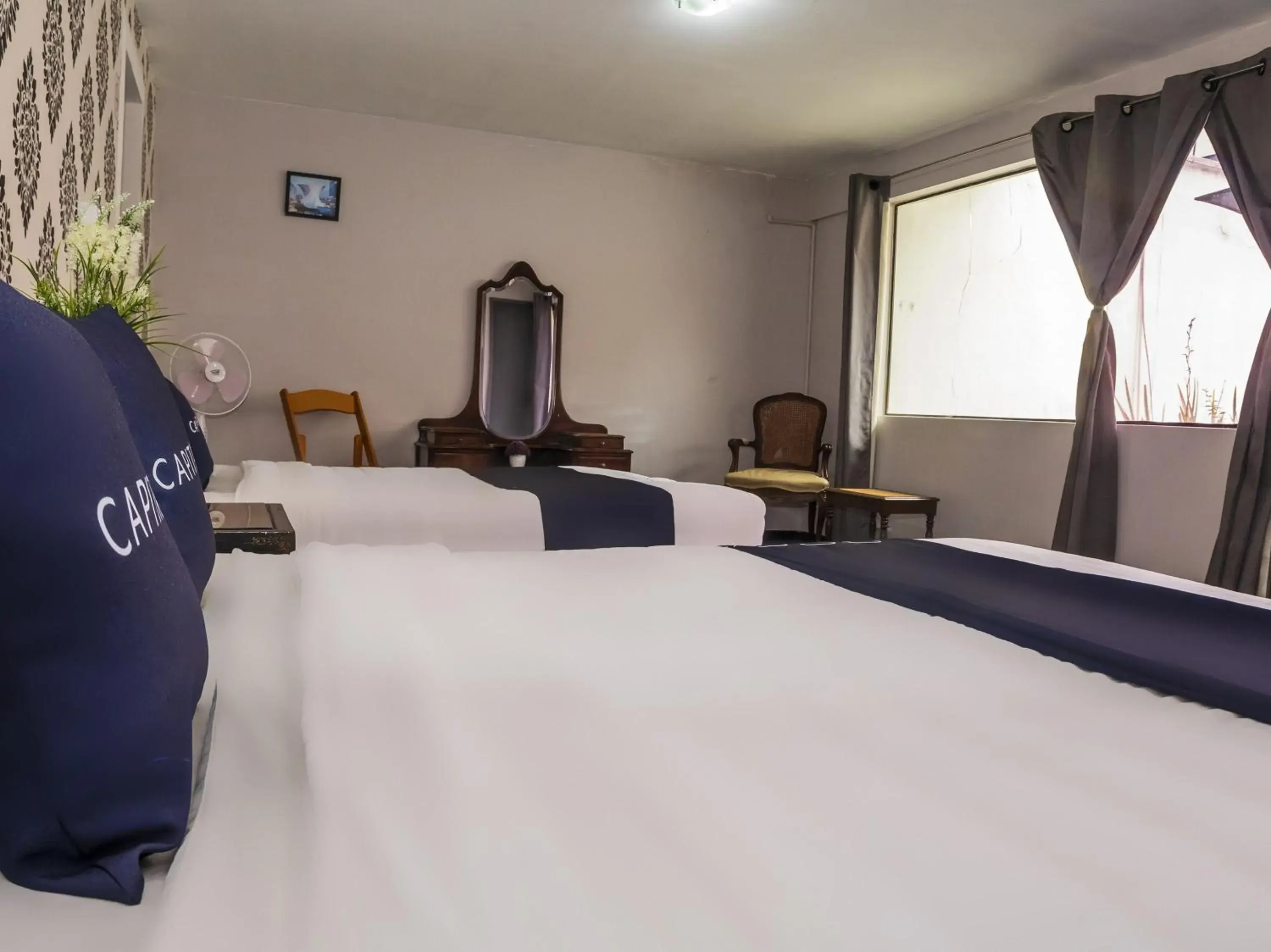 Bedroom, Bed in Singular Goldsmith Bedroom, Bed in Singular Goldsmith