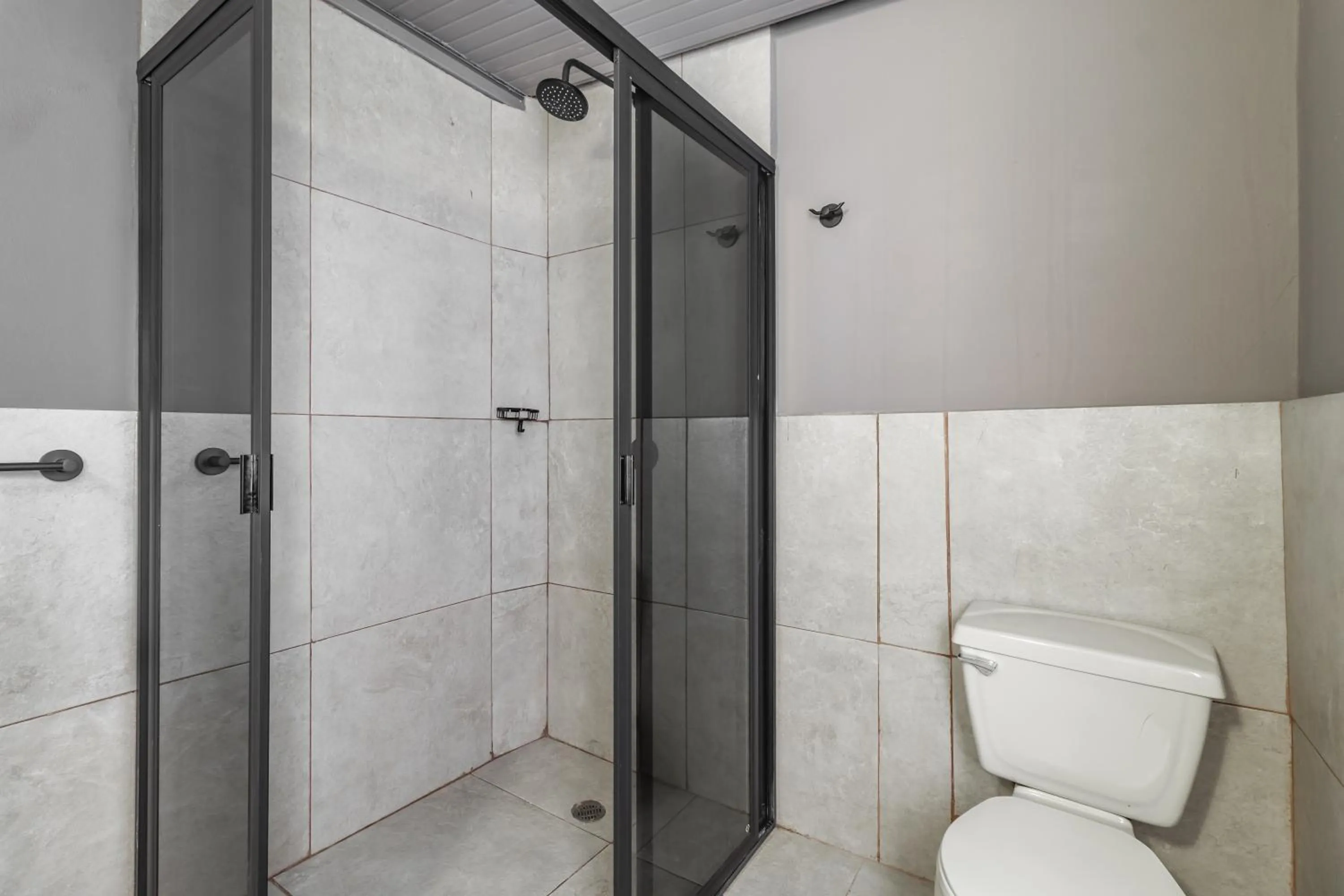 Bathroom in Singular Goldsmith