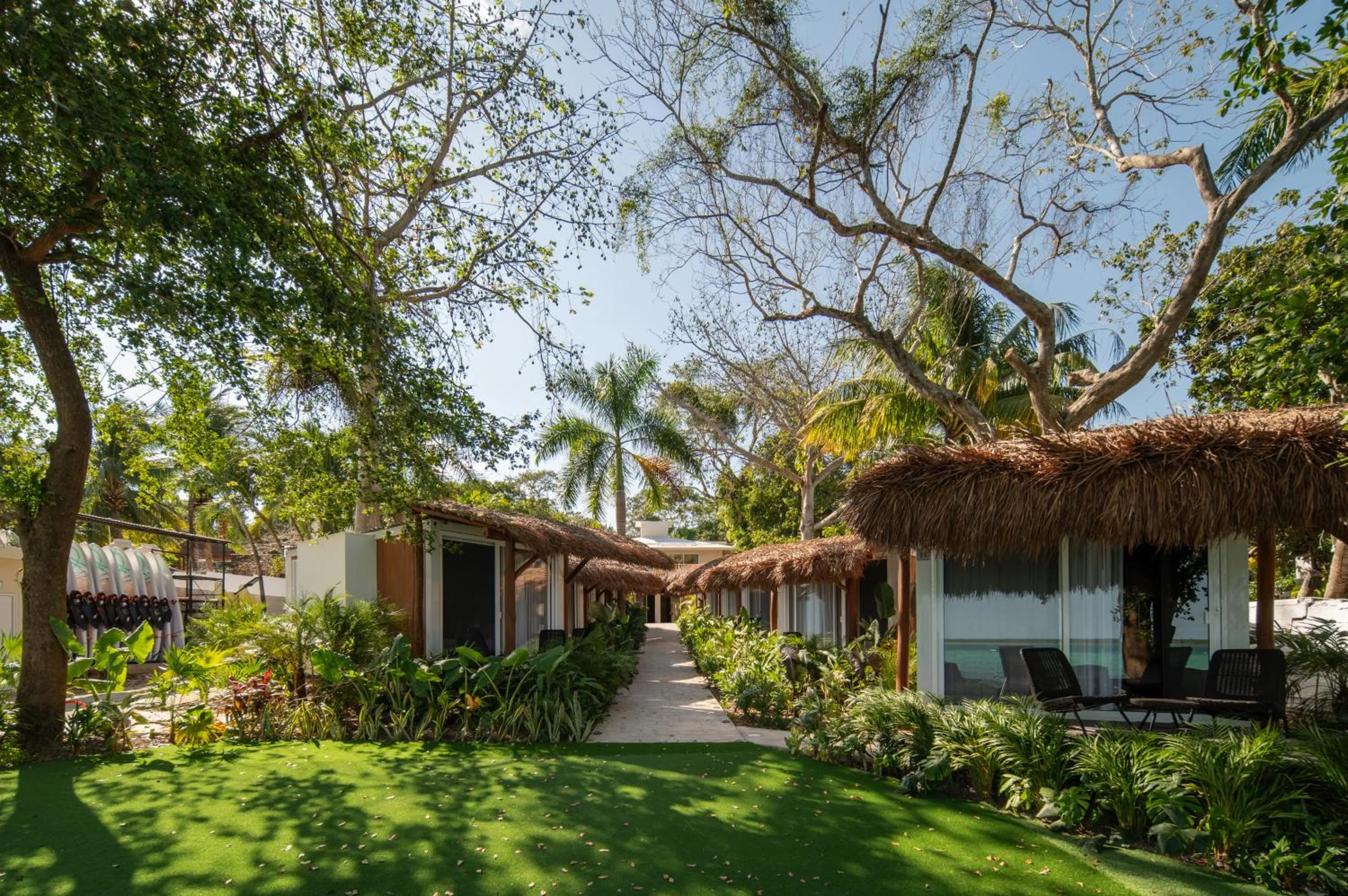 Garden view in Casa Aakal Lagoon Front
