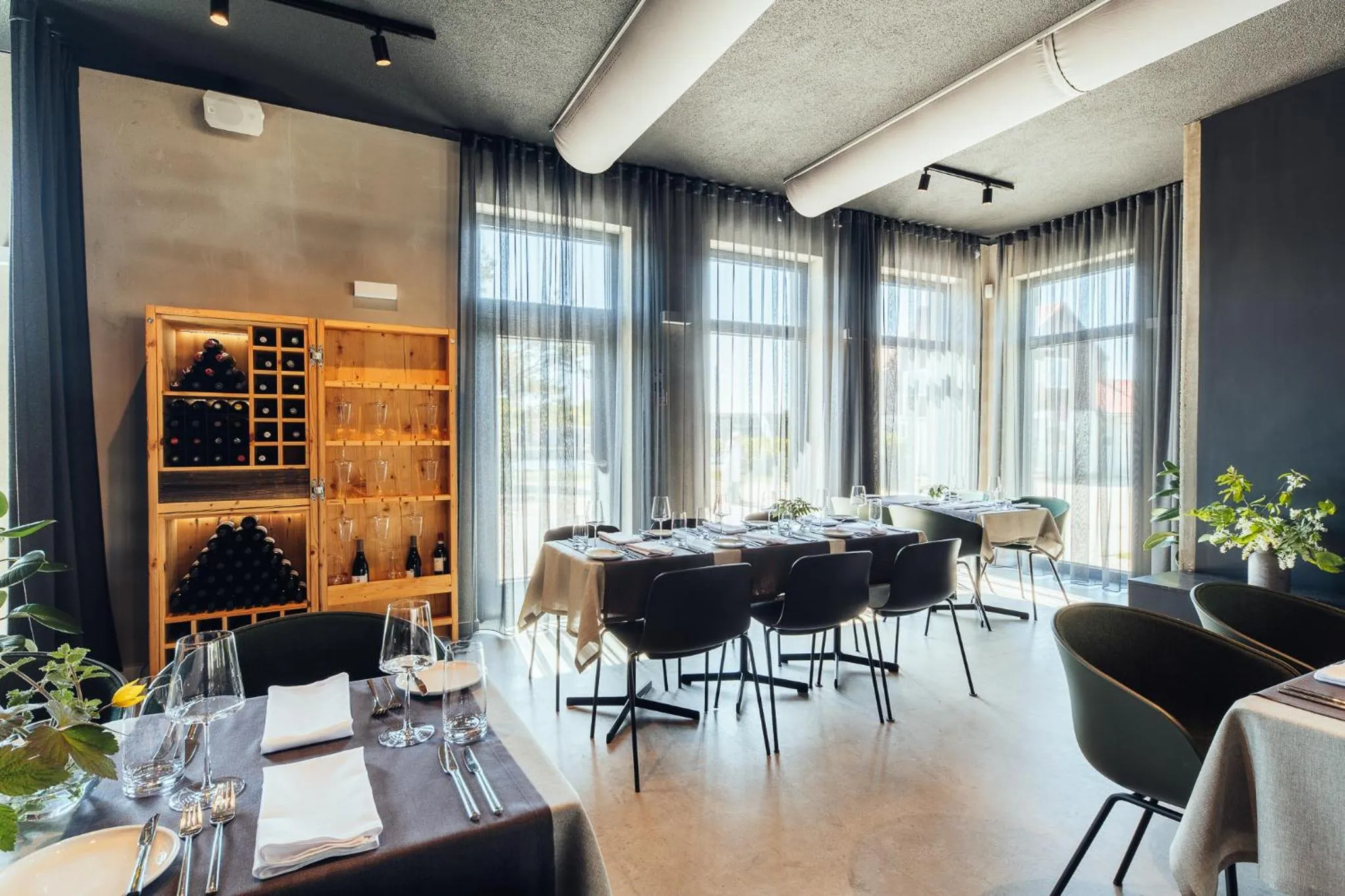 Restaurant/places to eat in OTTO Hotel & Sun