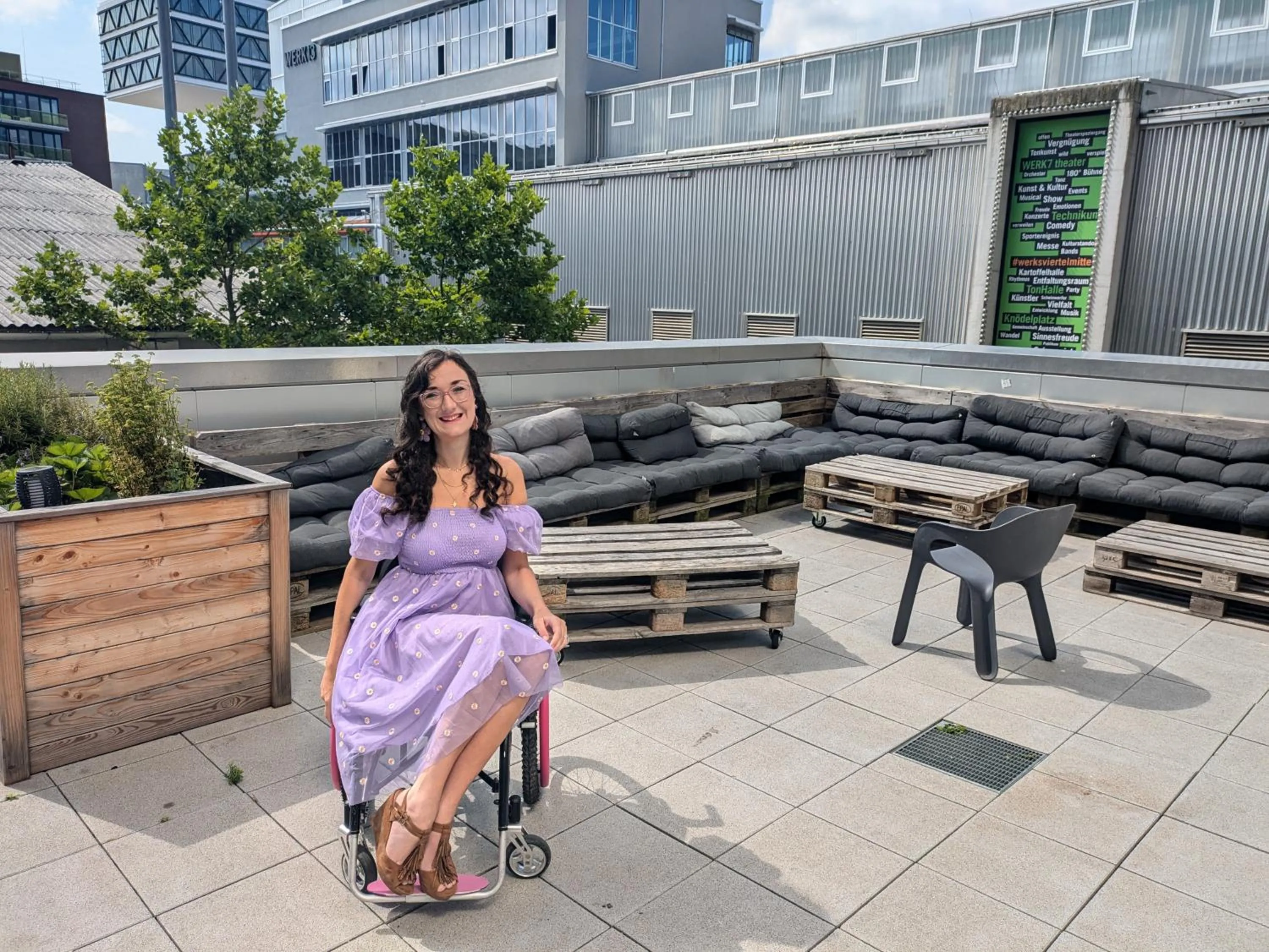 People in Wombat's City Hostel Munich Werksviertel