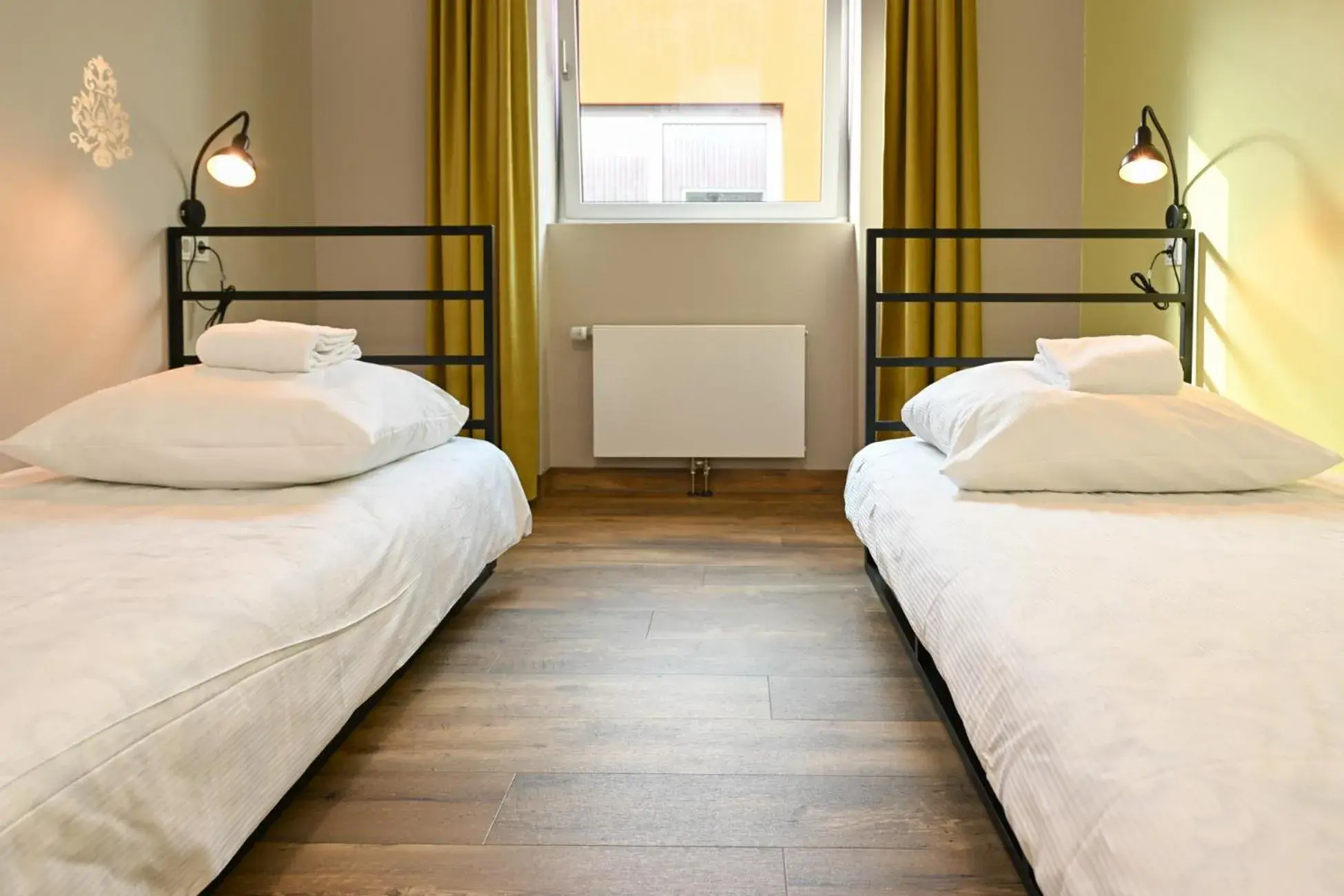 Twin Room in Wombat's City Hostel Munich Werksviertel Twin Room in Wombat's City Hostel Munich Werksviertel