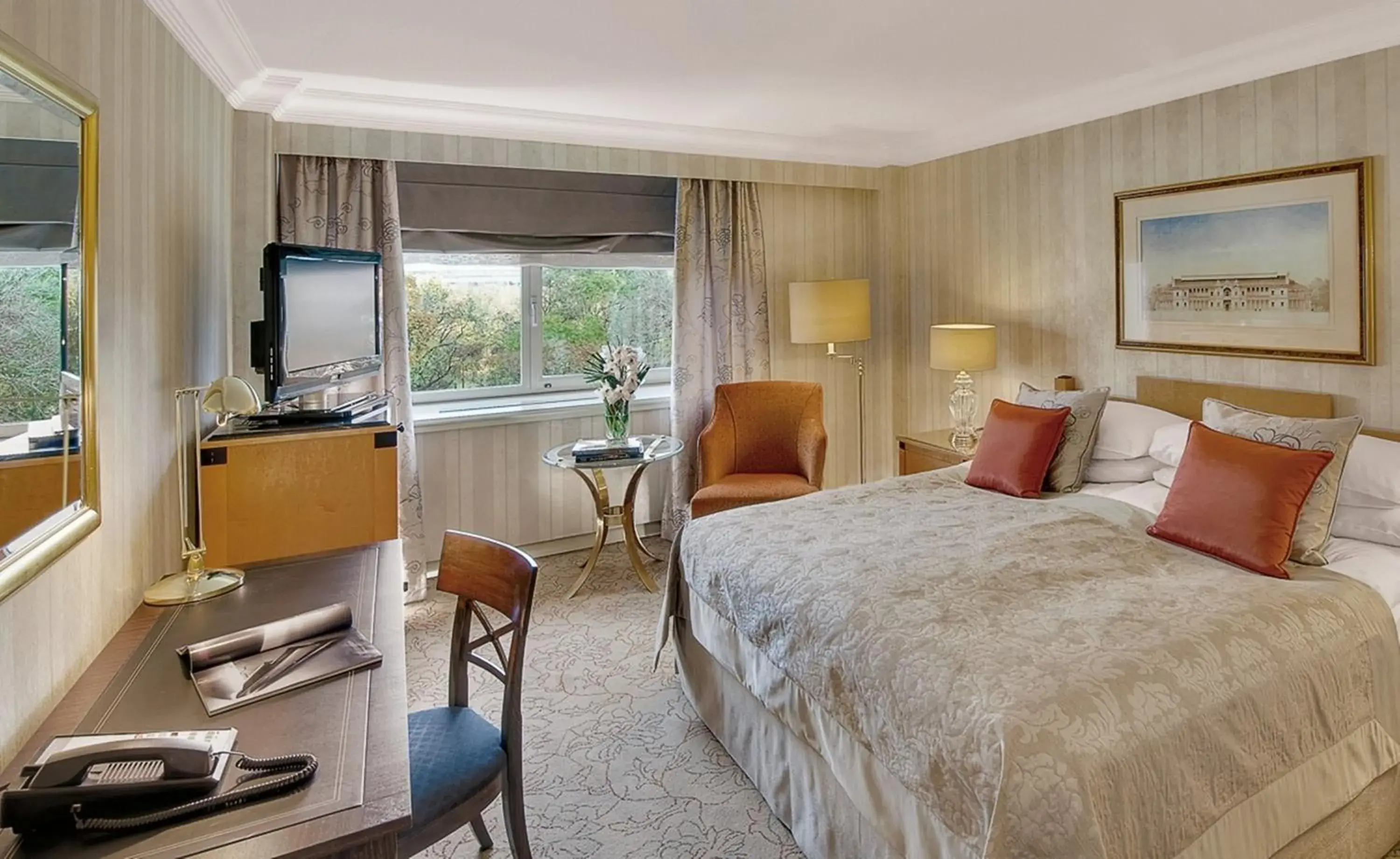 Classic King Room in InterContinental Wien by IHG Classic King Room in InterContinental Wien by IHG