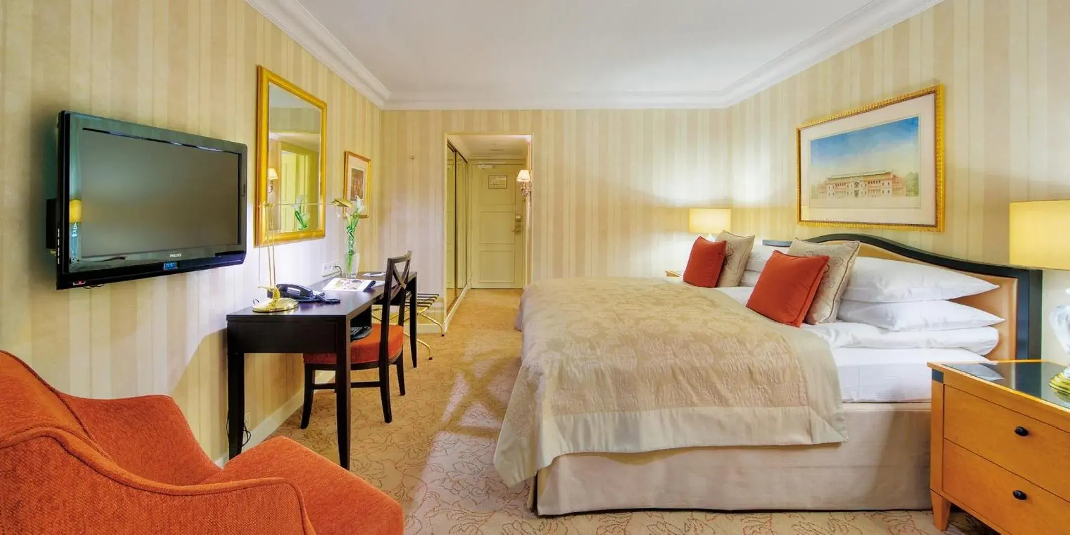Classic Room in InterContinental Wien by IHG Classic Room in InterContinental Wien by IHG