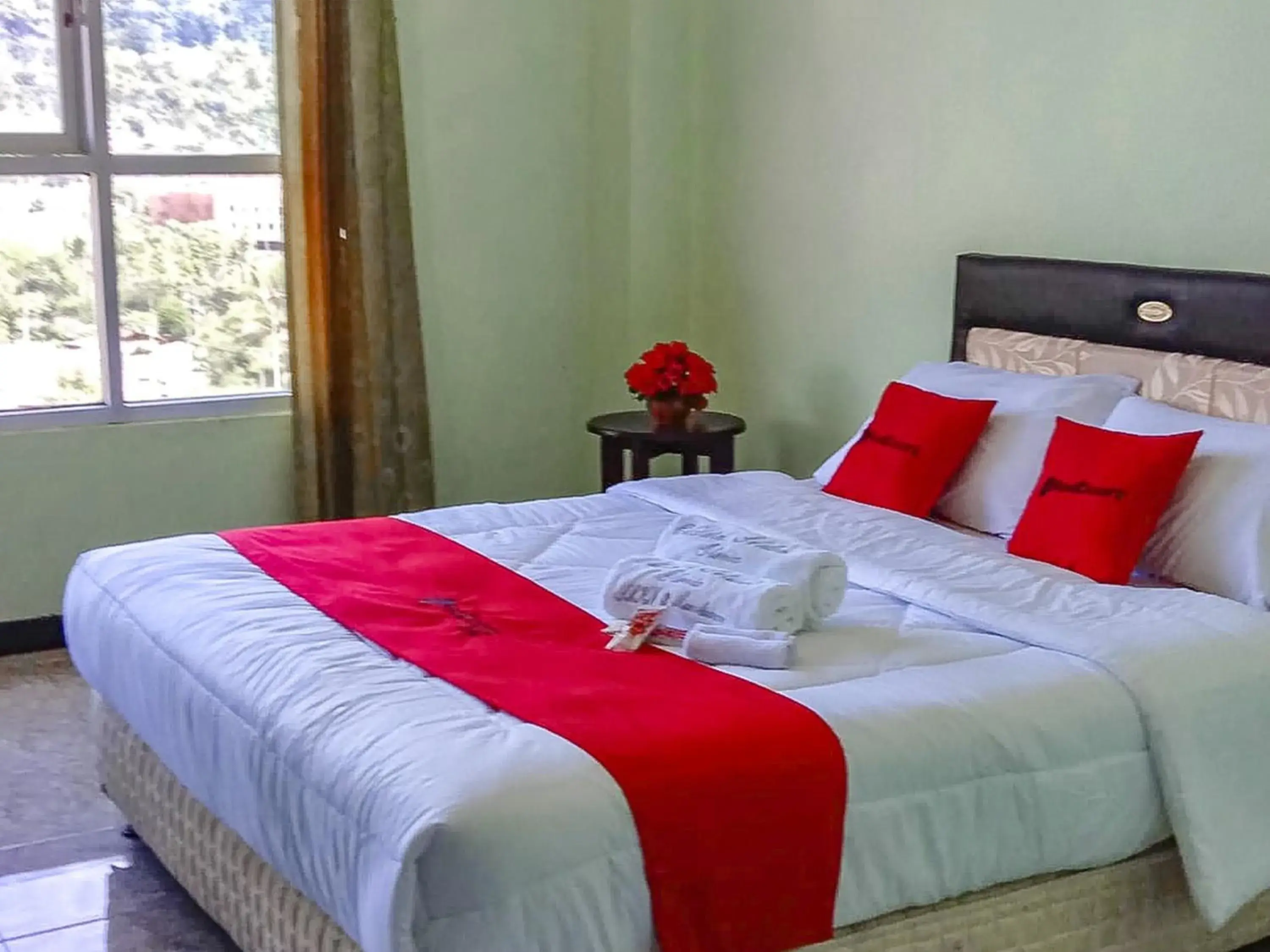 Bed in RedDoorz near Reremi Pemancar Manokwari Bed in RedDoorz near Reremi Pemancar Manokwari