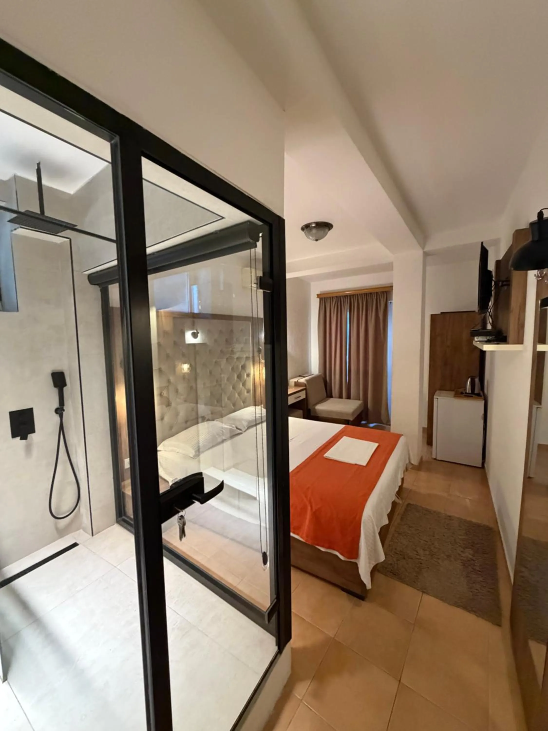 Bathroom, Bed in Villa Dulcinea