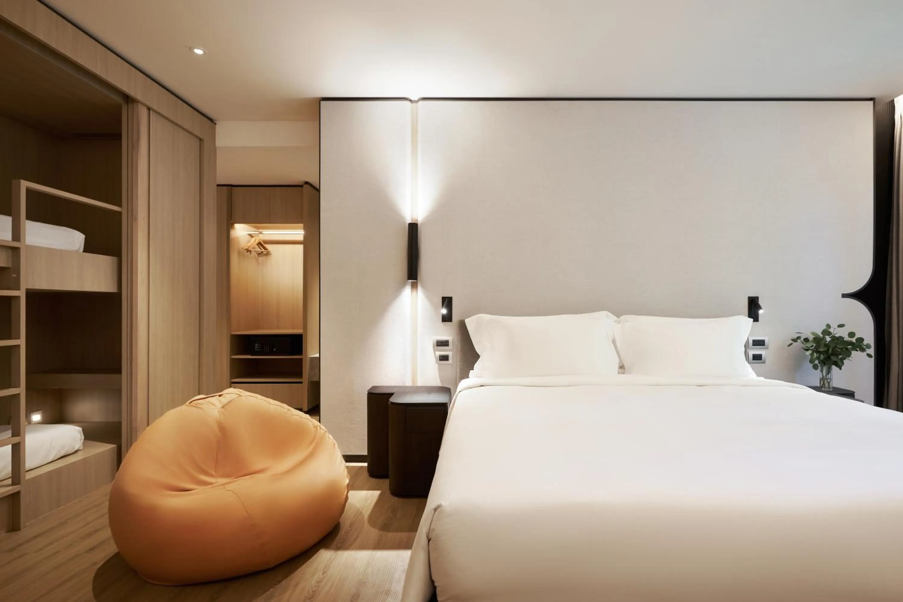 Bedroom, Bed in dusitD2 Hua Hin