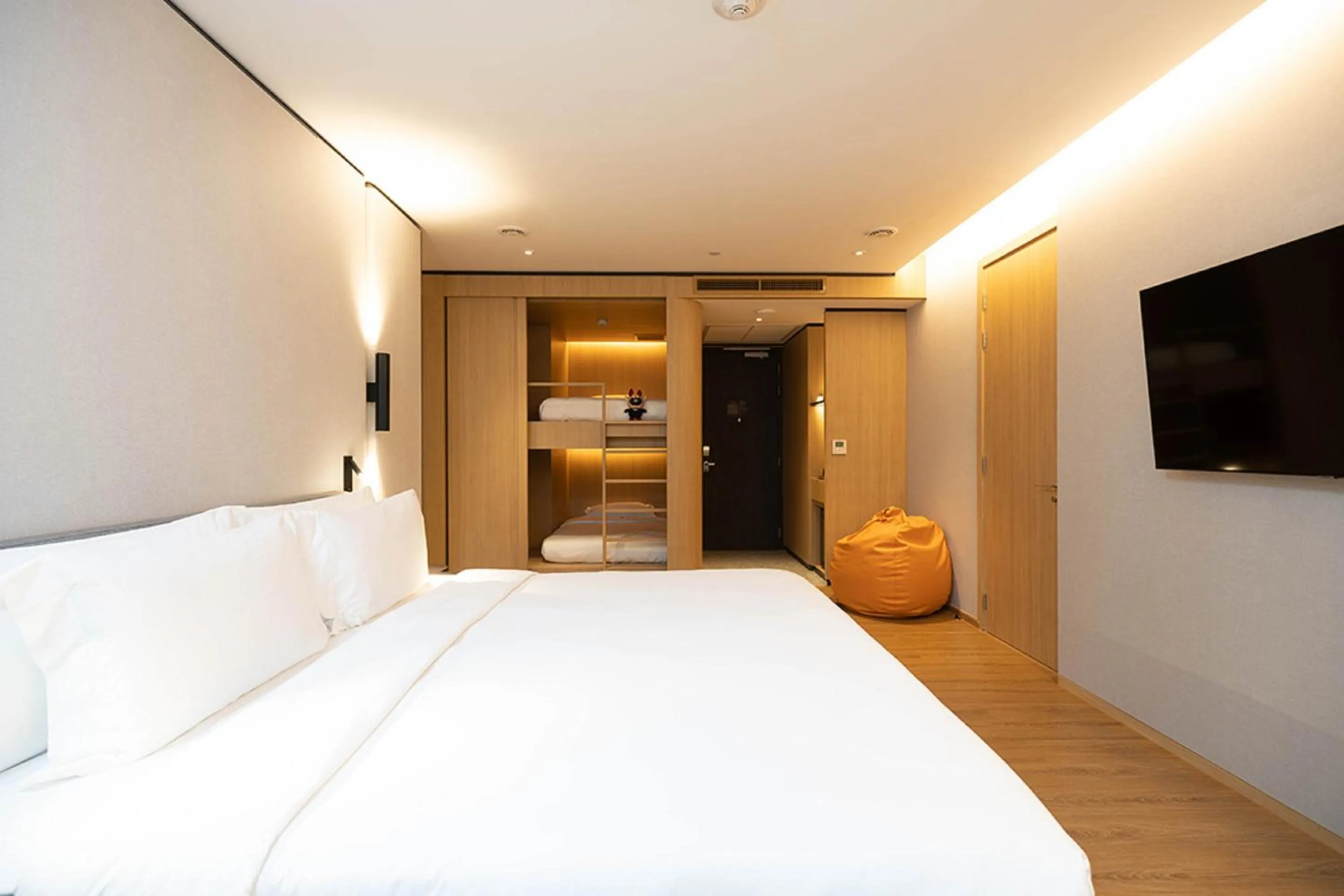 Bedroom, Bed in dusitD2 Hua Hin