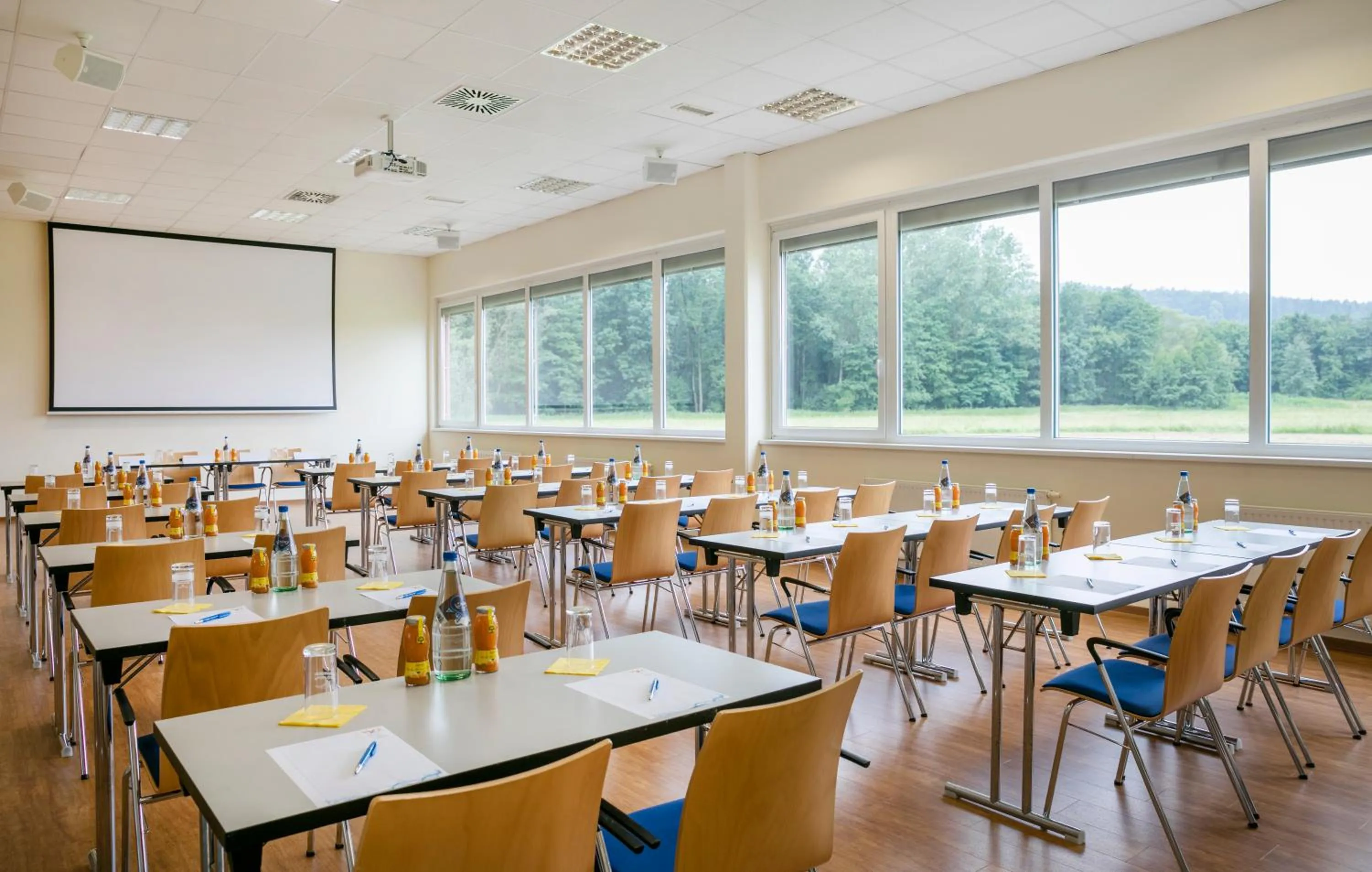 Business facilities in H2O Hotel-Therme-Resort, 3 Sterne superior, für Familien mit Kindern