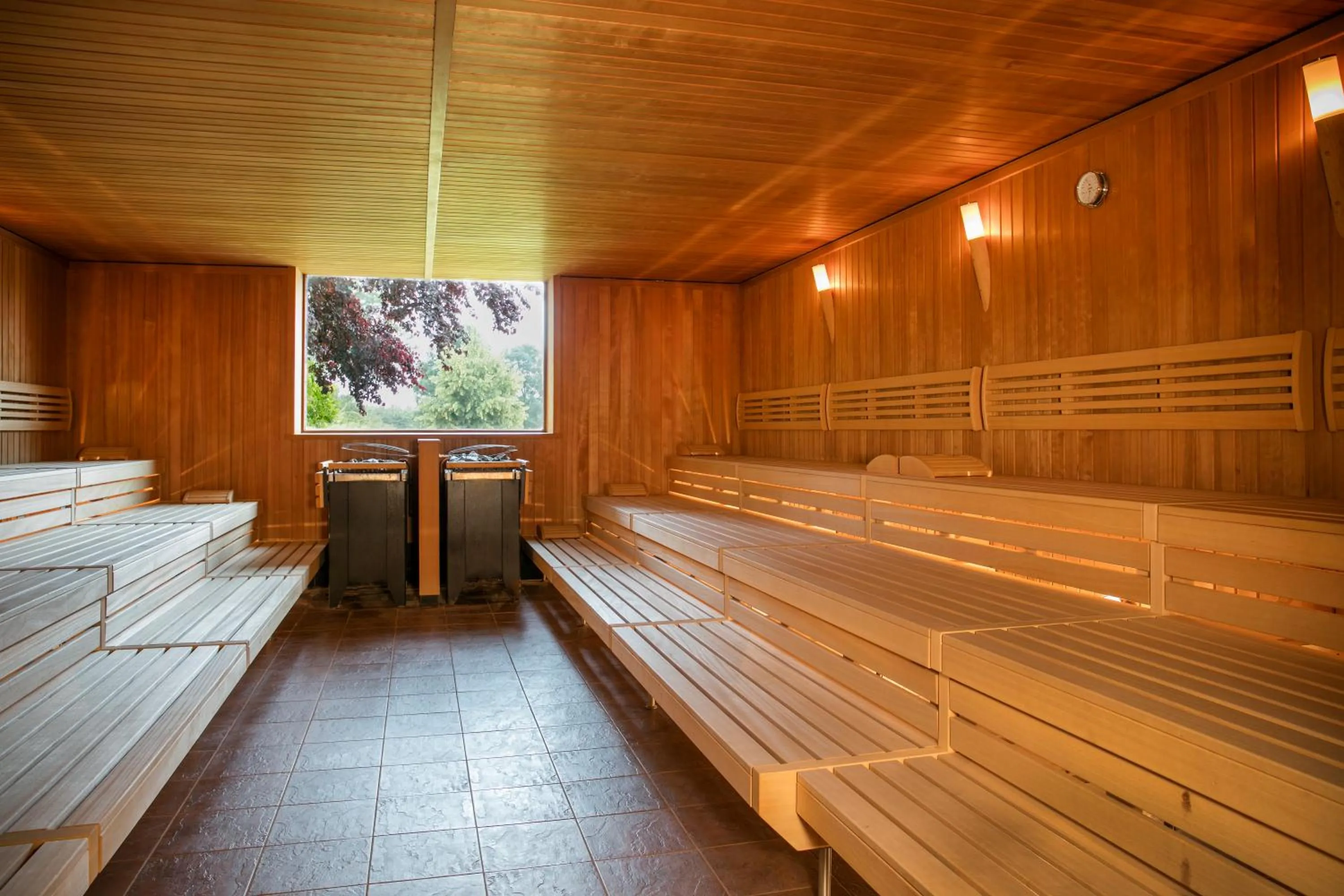Sauna in H2O Hotel-Therme-Resort, 3 Sterne superior, für Familien mit Kindern