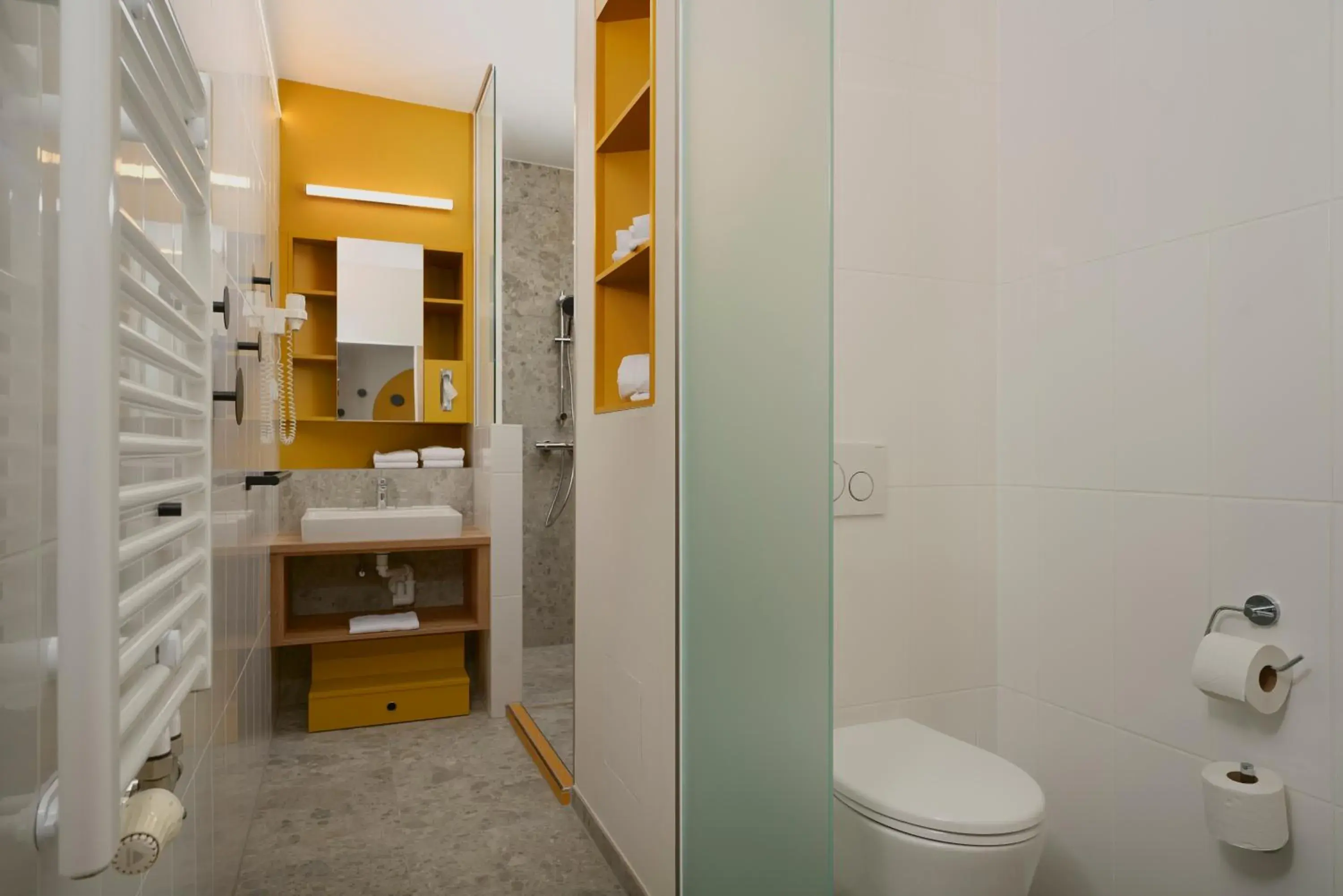 Deluxe Quadruple Room in H2O Hotel-Therme-Resort, 3 Sterne superior, für Familien mit Kindern Deluxe Quadruple Room in H2O Hotel-Therme-Resort, 3 Sterne superior, für Familien mit Kindern