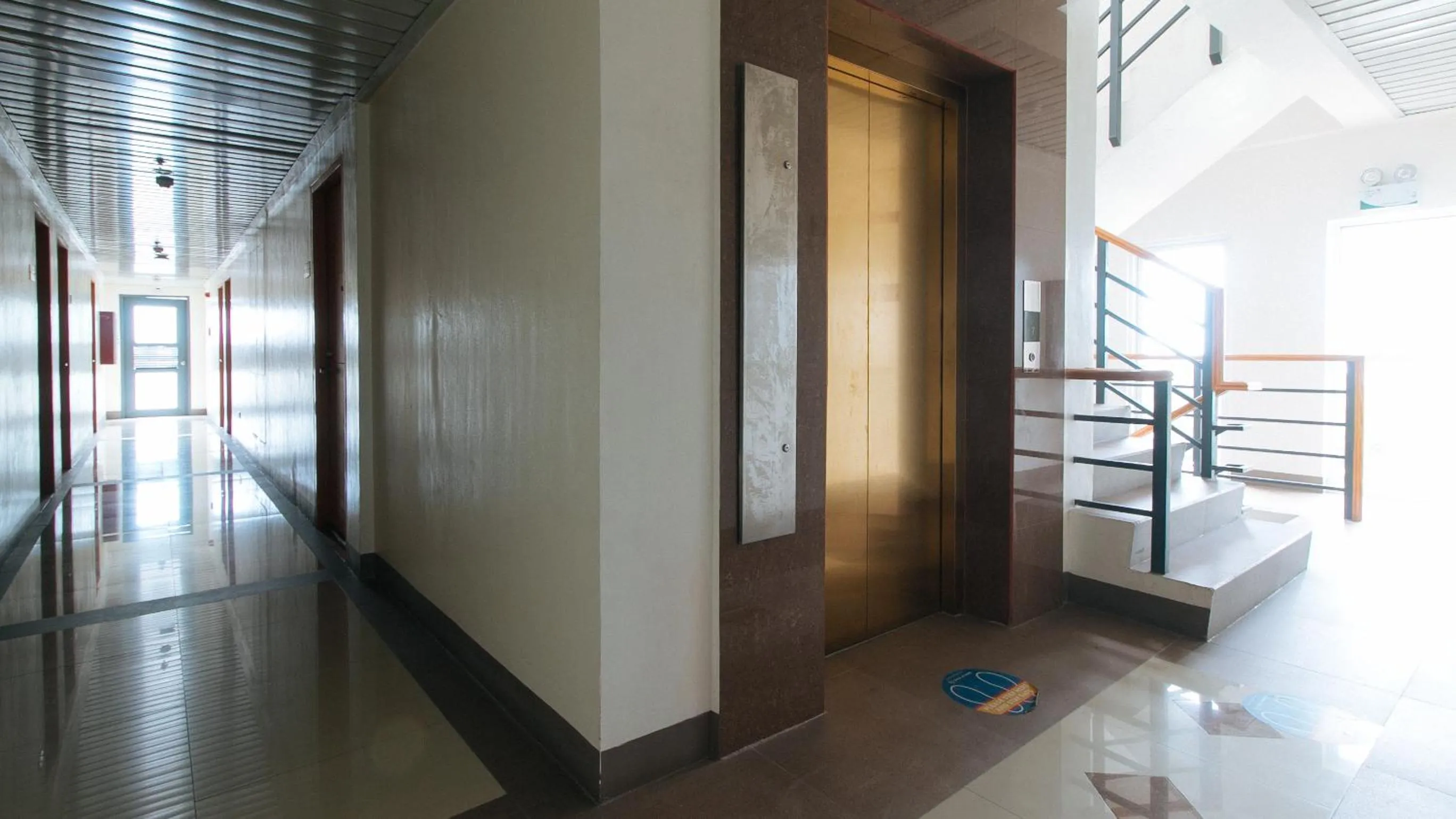 elevator in RedDoorz Plus at Alpina Heights Paranaque