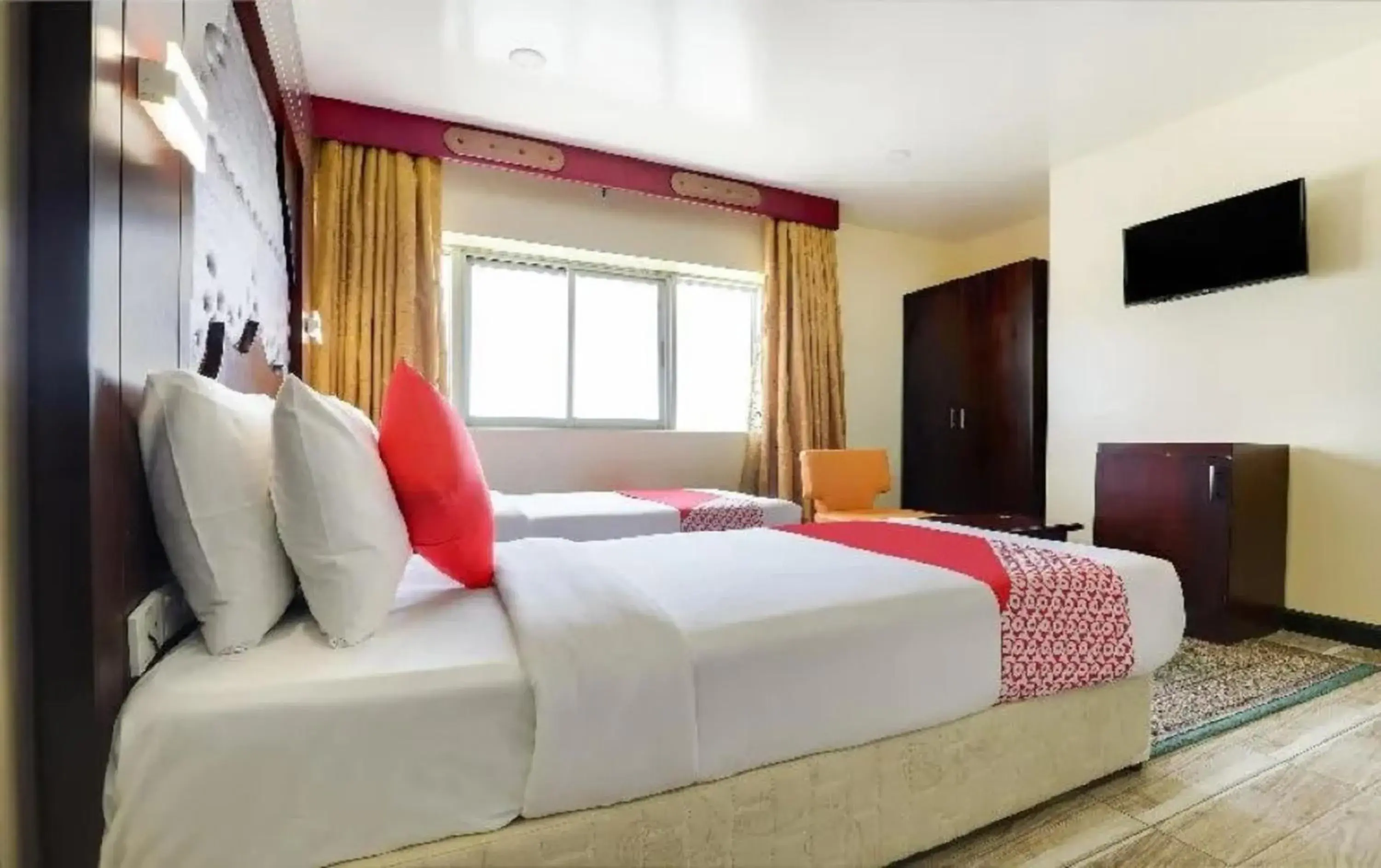 TV and multimedia, Bed in SHH Hotel TV and multimedia, Bed in SHH Hotel