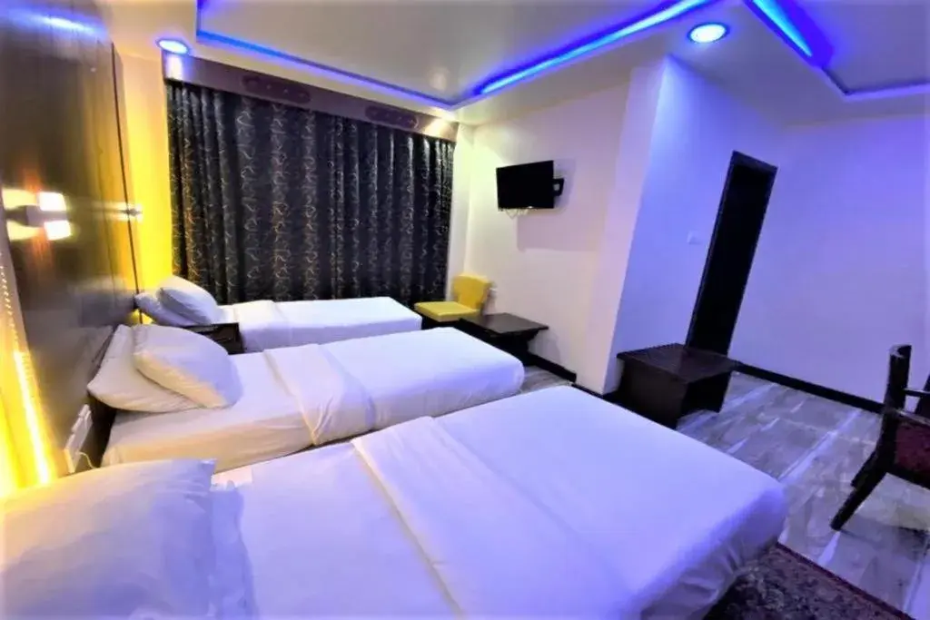 Photo of the whole room, Bed in SHH Hotel Photo of the whole room, Bed in SHH Hotel