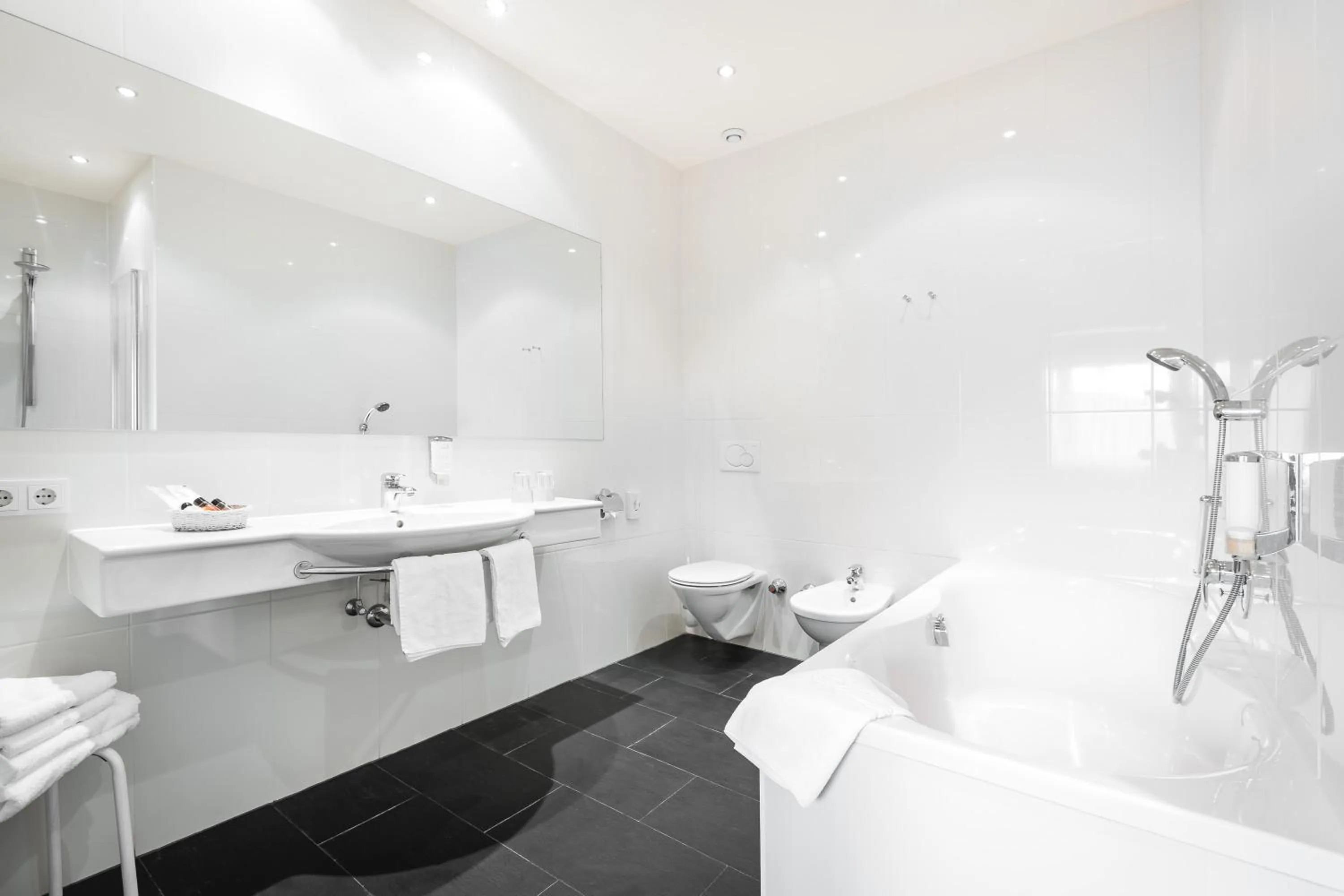 Toilet in Seefelds Bed & Breakfast