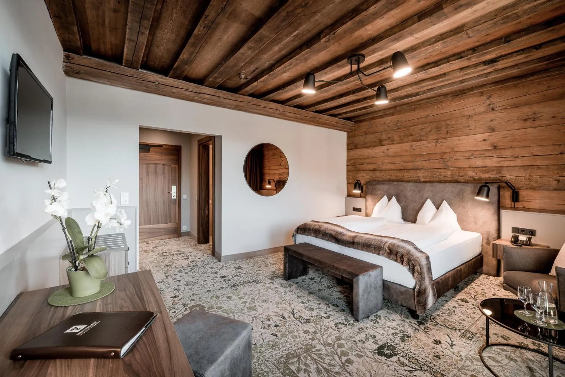 Photo of the whole room, Bed in Seefelds Bed & Breakfast