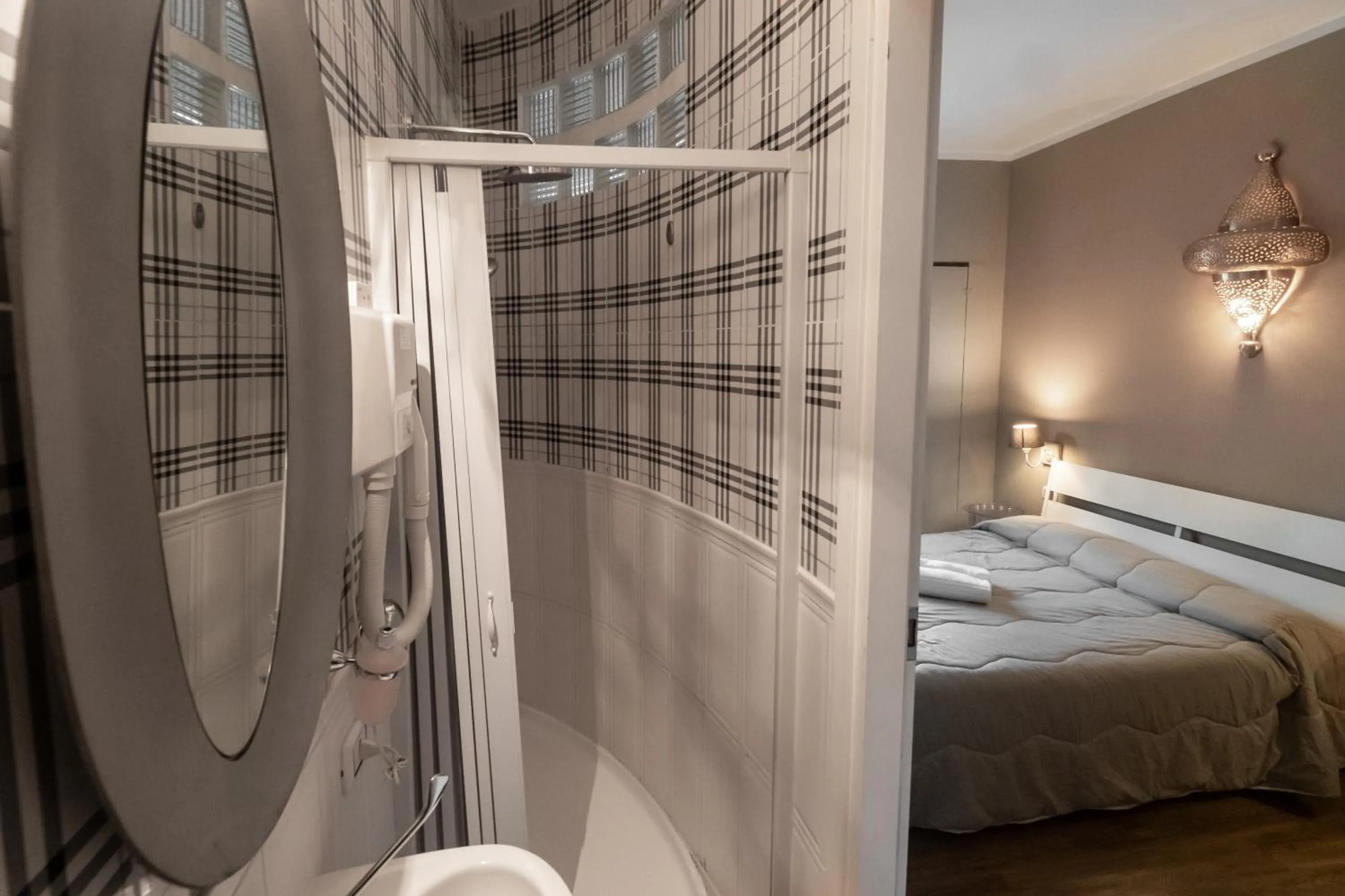 Bed in CconfortHotels R&B Cavour