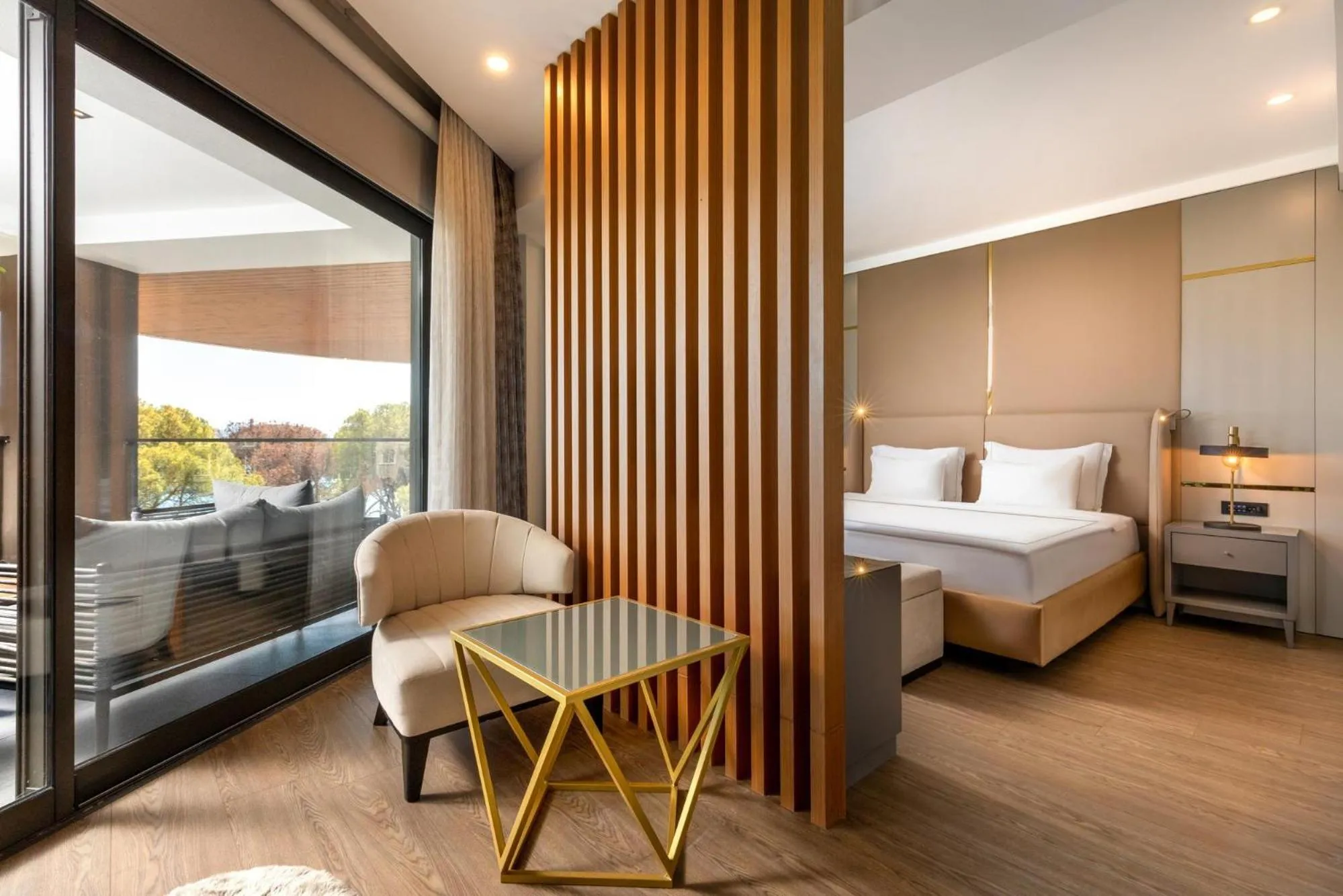 Photo of the whole room, Bed in Unique Life Style Hotel