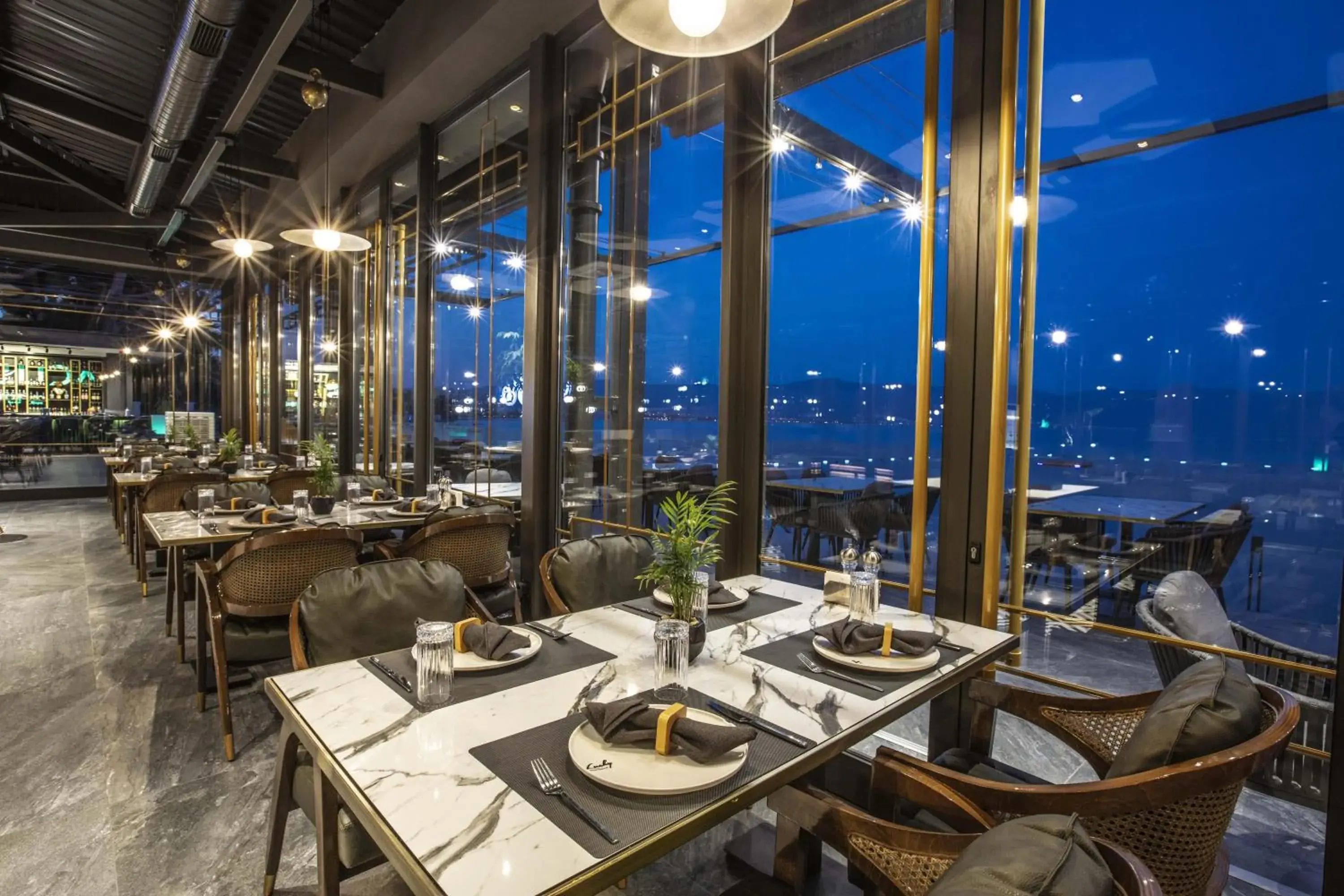 Restaurant/places to eat in Unique Life Style Hotel Restaurant/places to eat in Unique Life Style Hotel