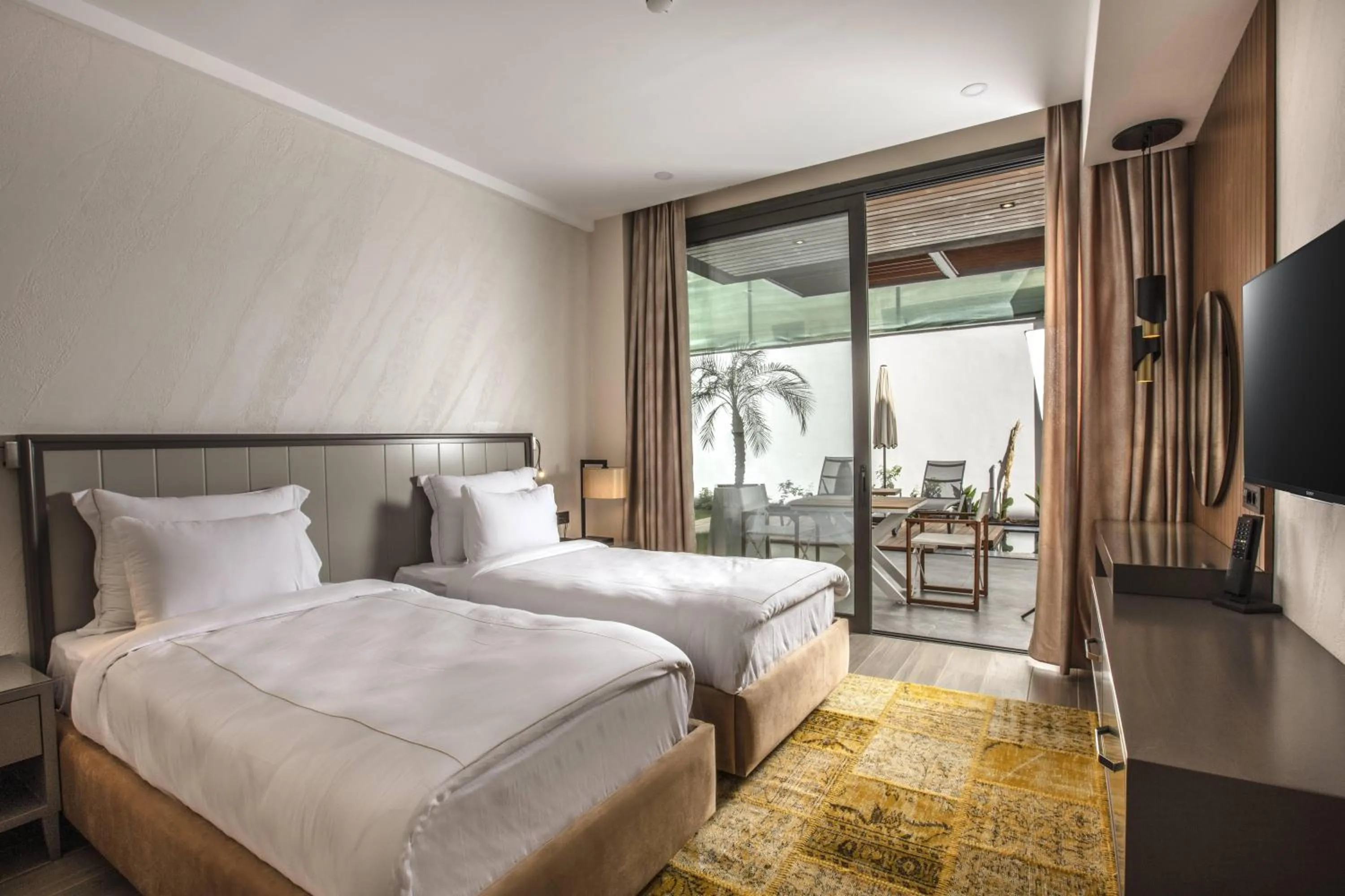 Photo of the whole room, Bed in Unique Life Style Hotel