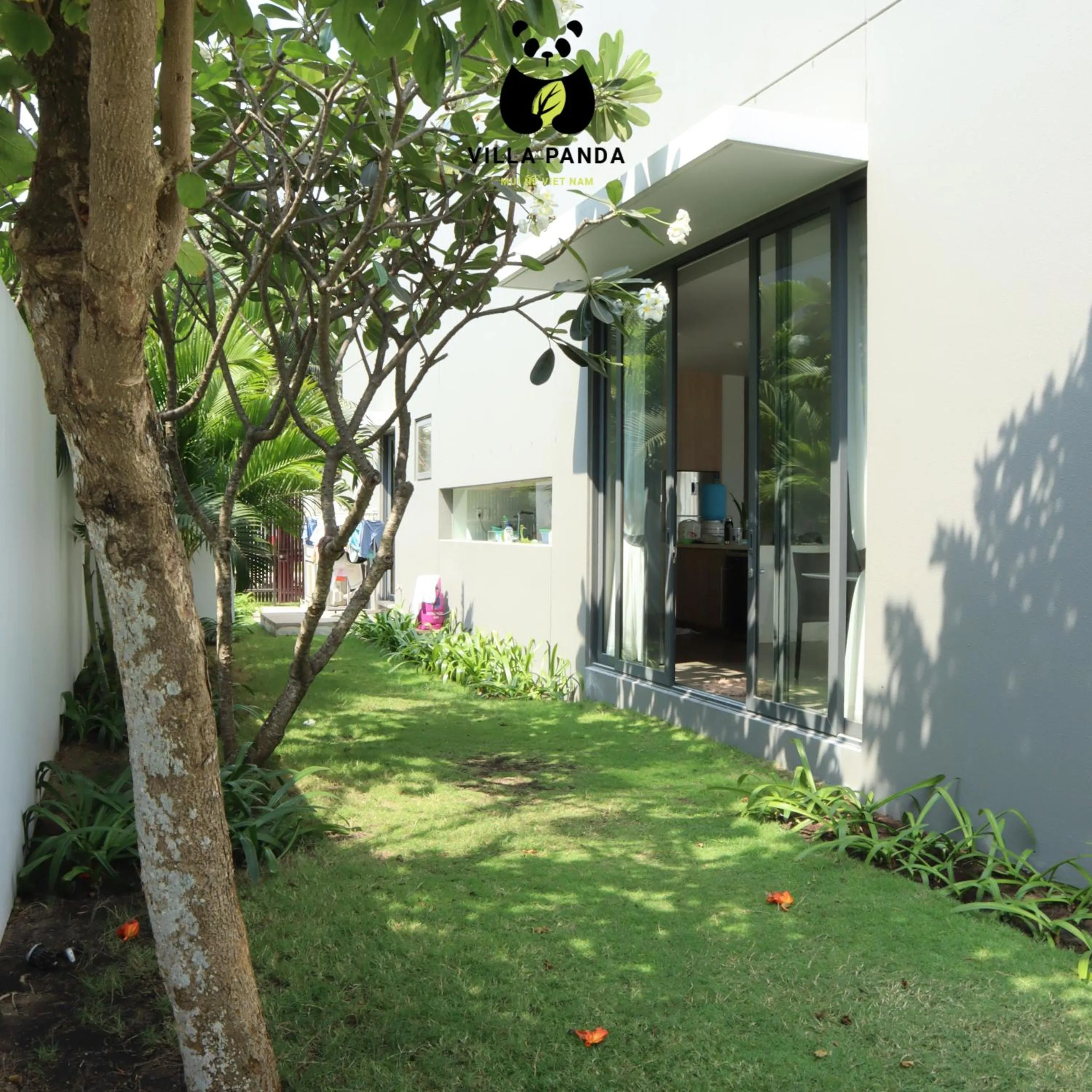 Garden in Villa Panda - Sanctuary Ho Tram Resort