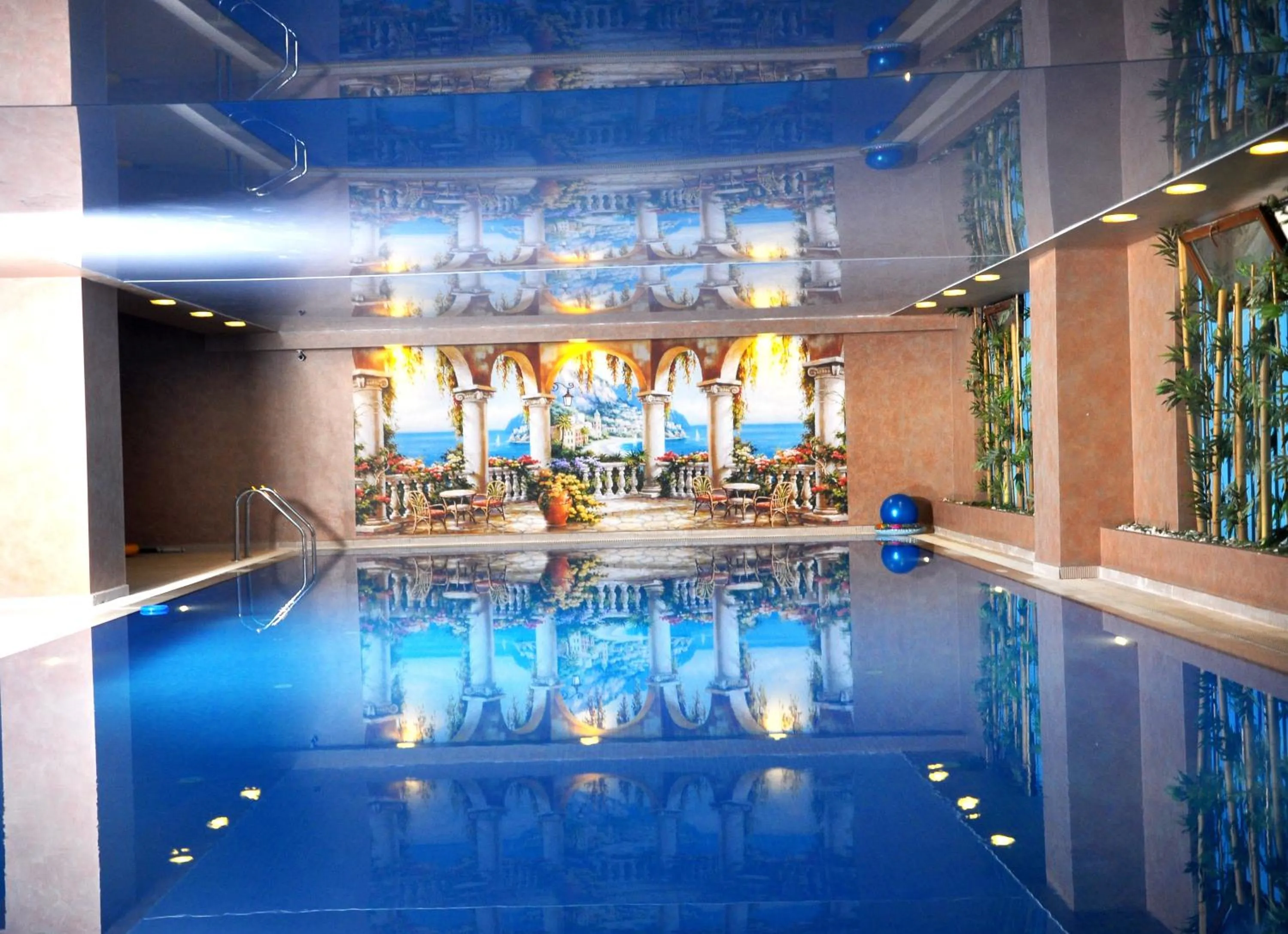 Swimming pool in Deluxe Hotel Ganja