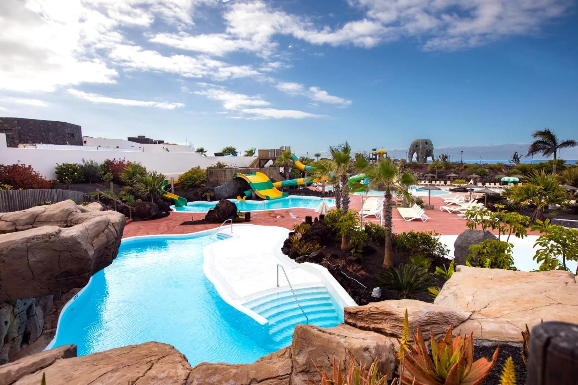 Swimming pool in Resort Fuerteventura OrigoMare