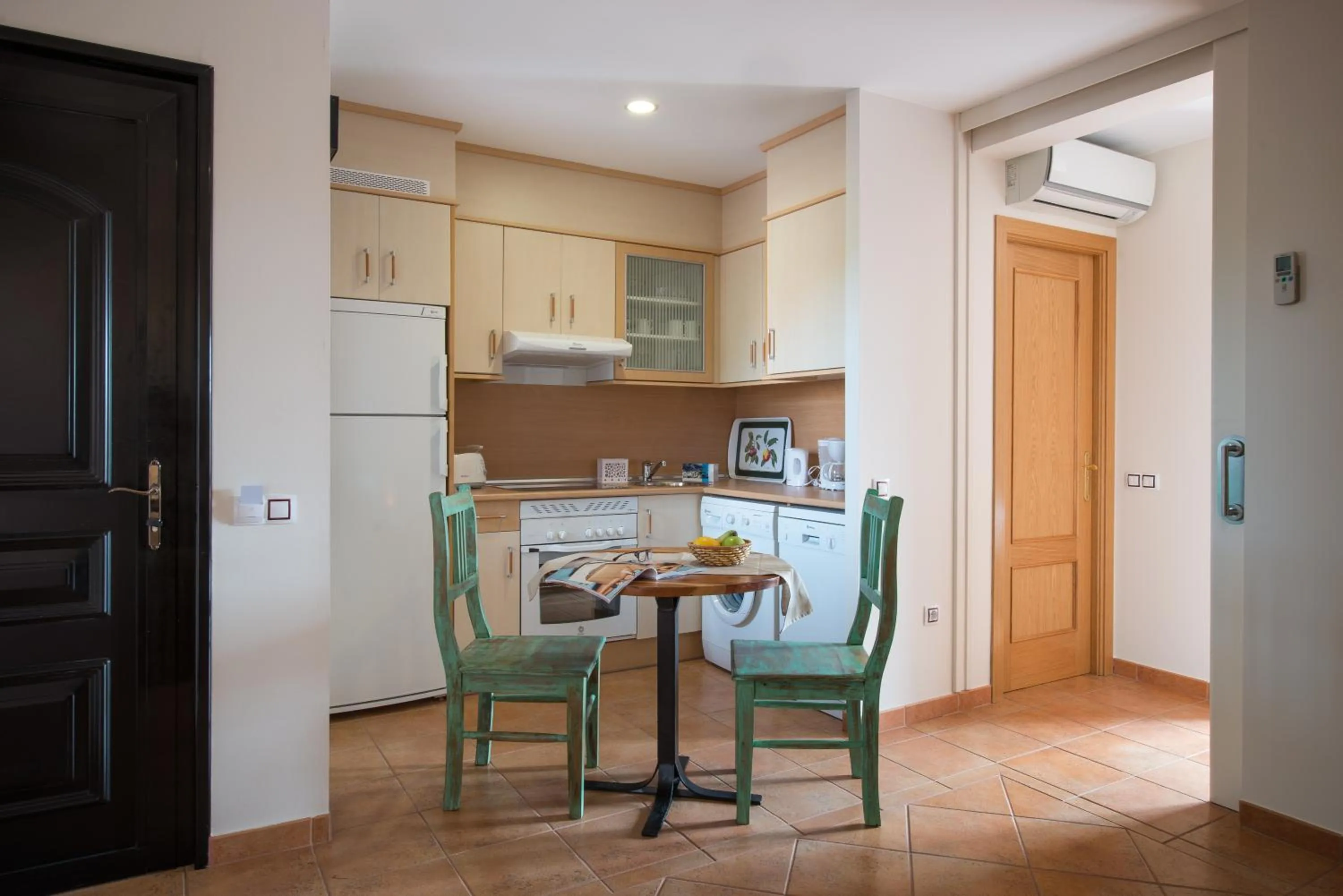 Kitchen or kitchenette in Resort Fuerteventura OrigoMare