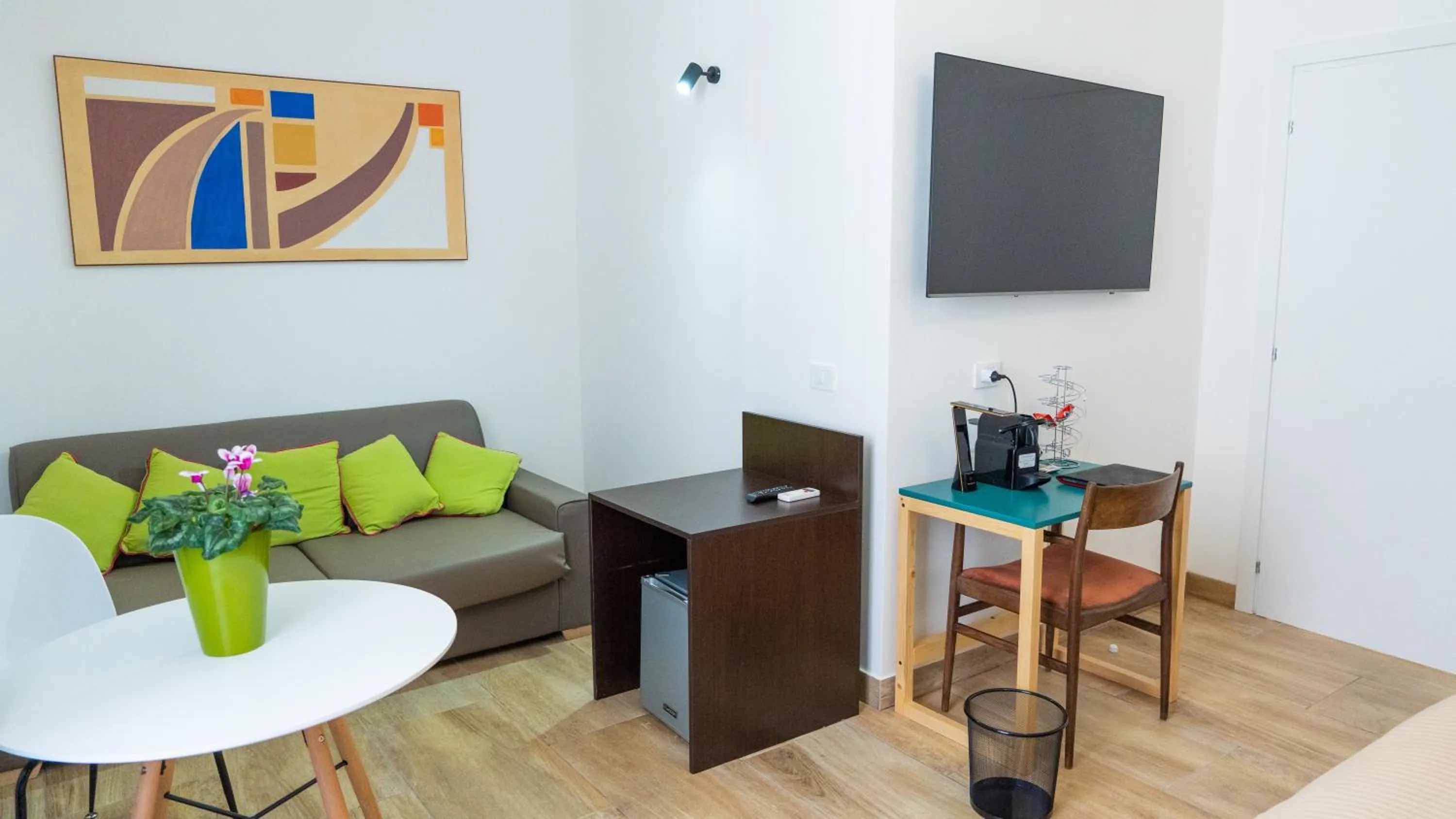 TV and multimedia in Zeta Rooms