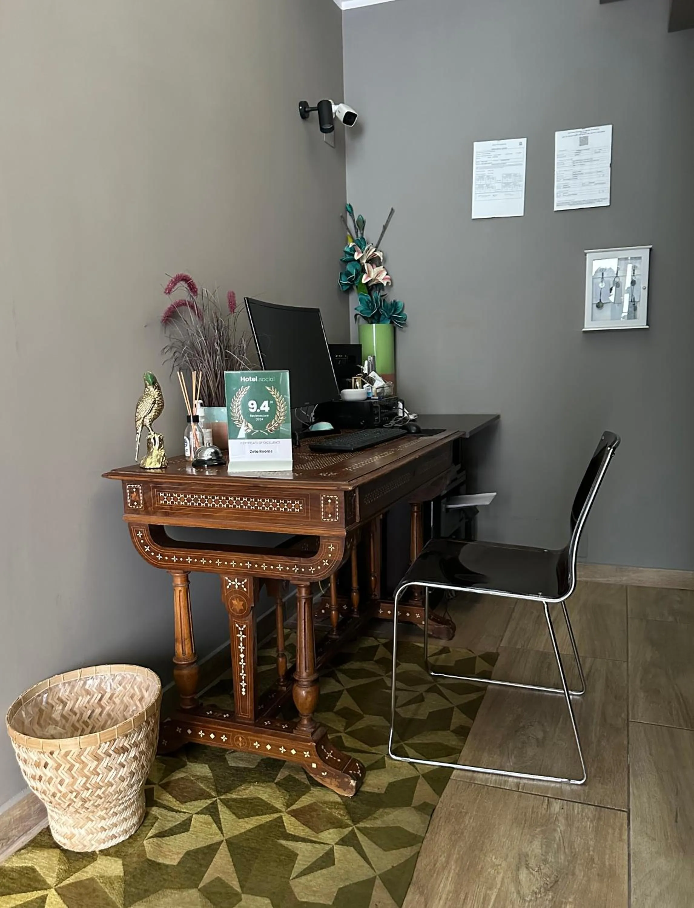 Lobby or reception in Zeta Rooms