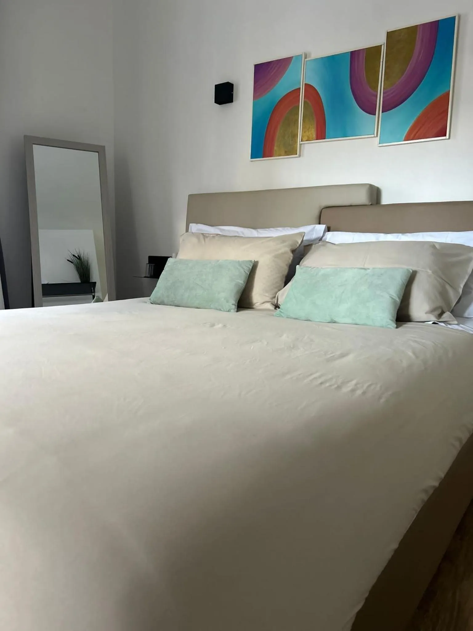 Bedroom, Bed in Zeta Rooms