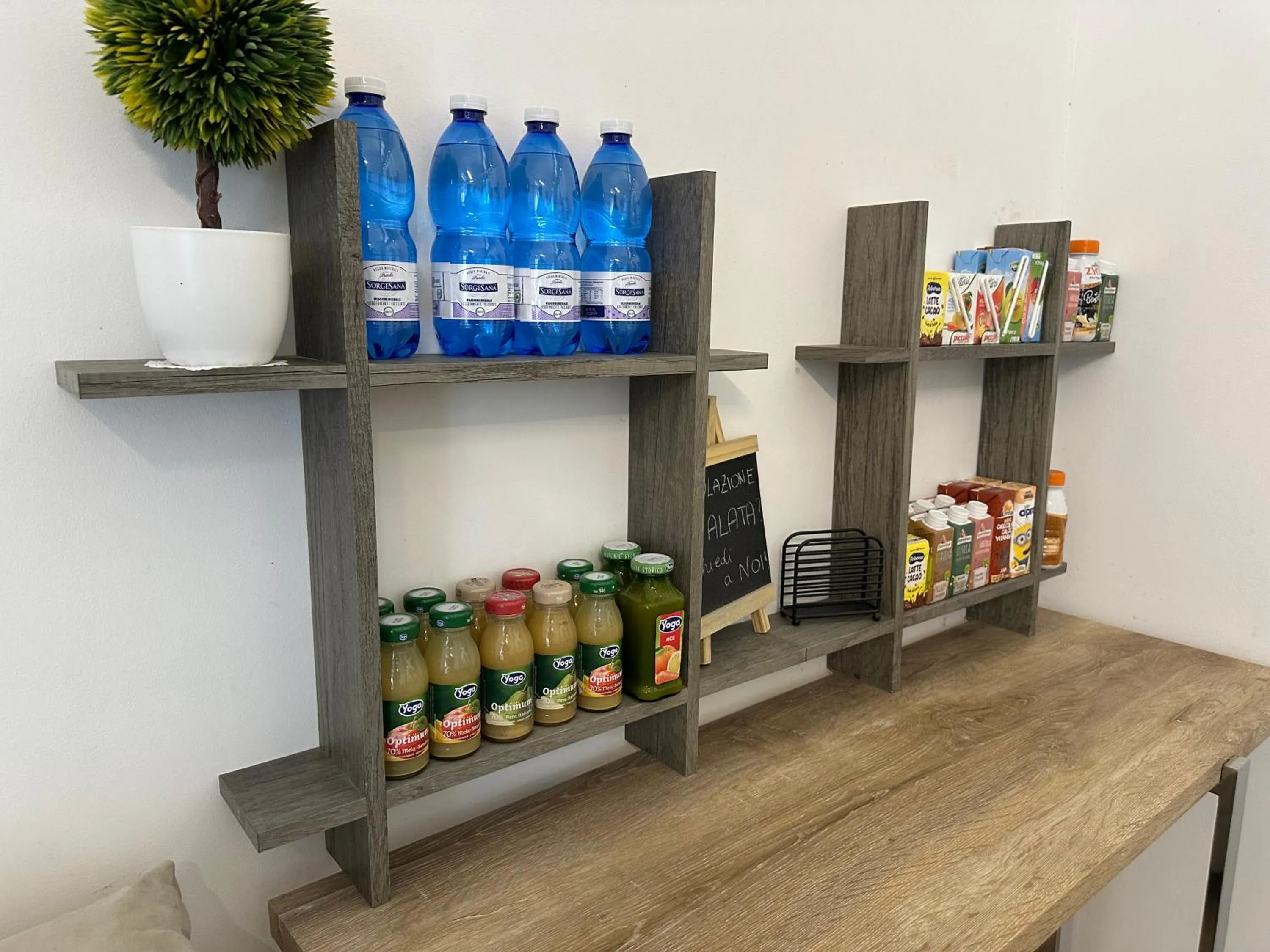 Breakfast in Zeta Rooms