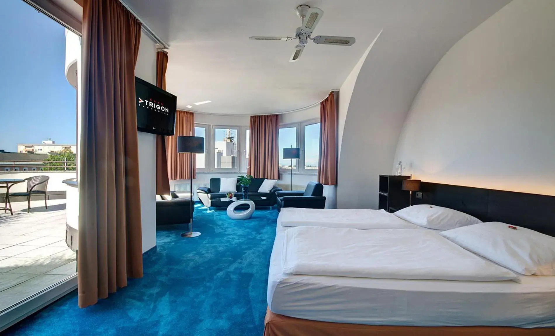 Junior Suite with Terrace in Skycity Hotel Atrigon Junior Suite with Terrace in Skycity Hotel Atrigon