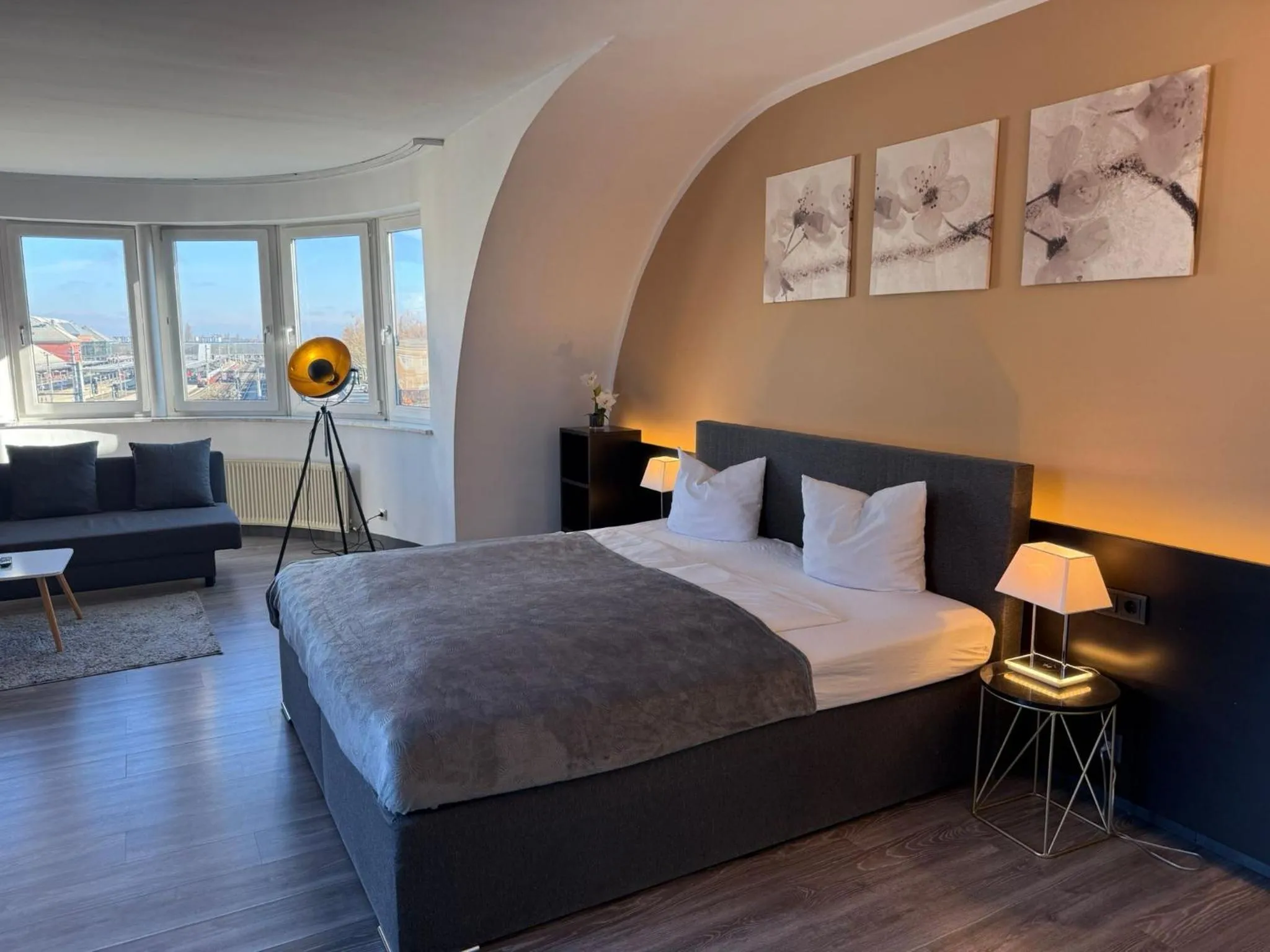 Photo of the whole room, Bed in Skycity Hotel Atrigon