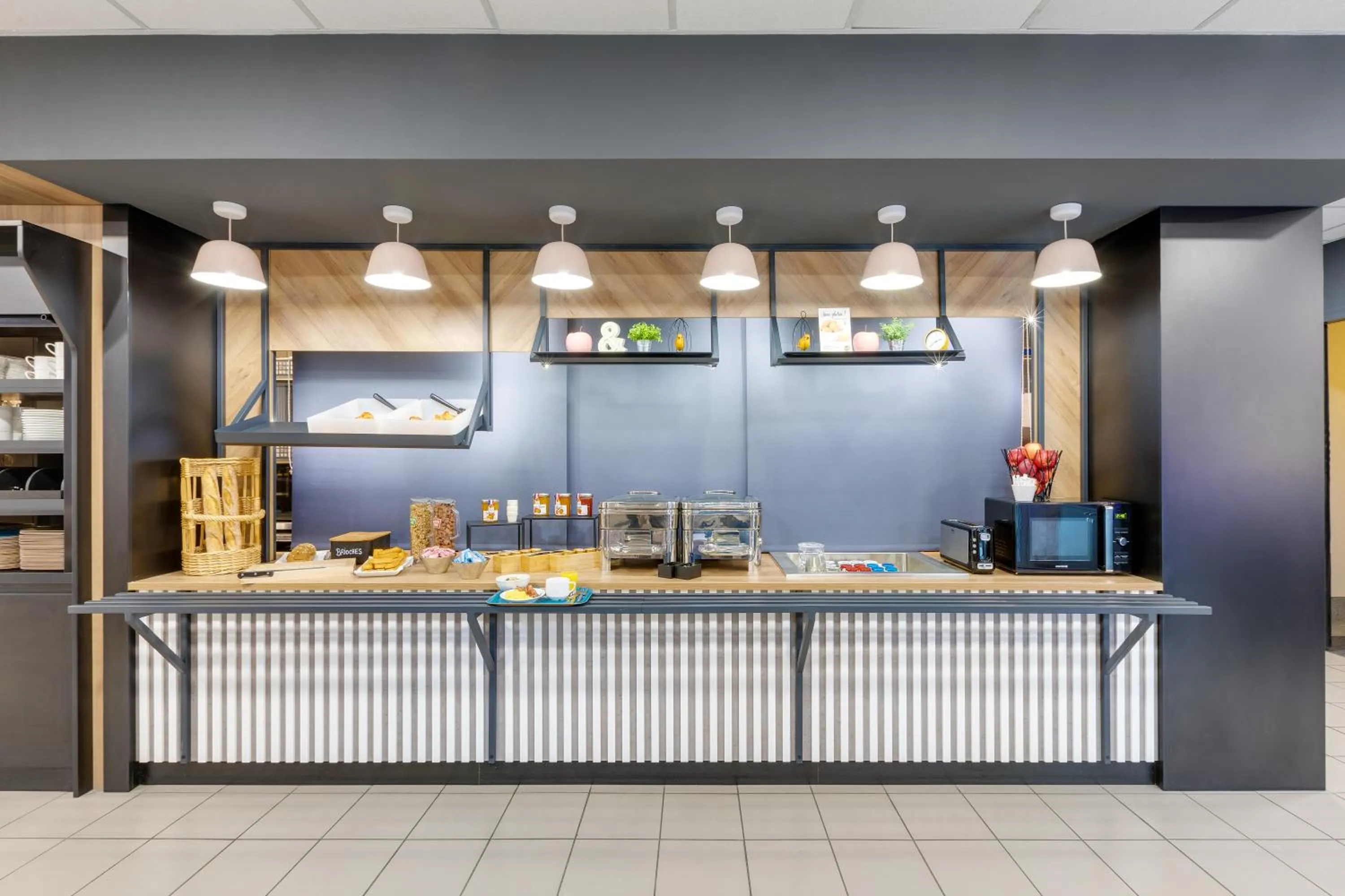 Buffet breakfast in B&B HOTEL Le Port Marly Saint Germain en Laye