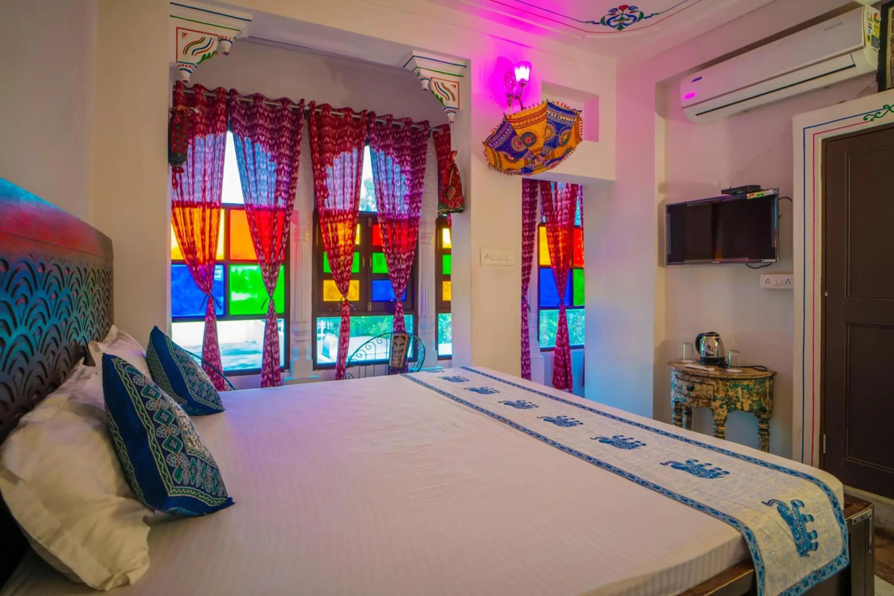 Photo of the whole room, Bed in Soham Haveli Udaipur Photo of the whole room, Bed in Soham Haveli Udaipur