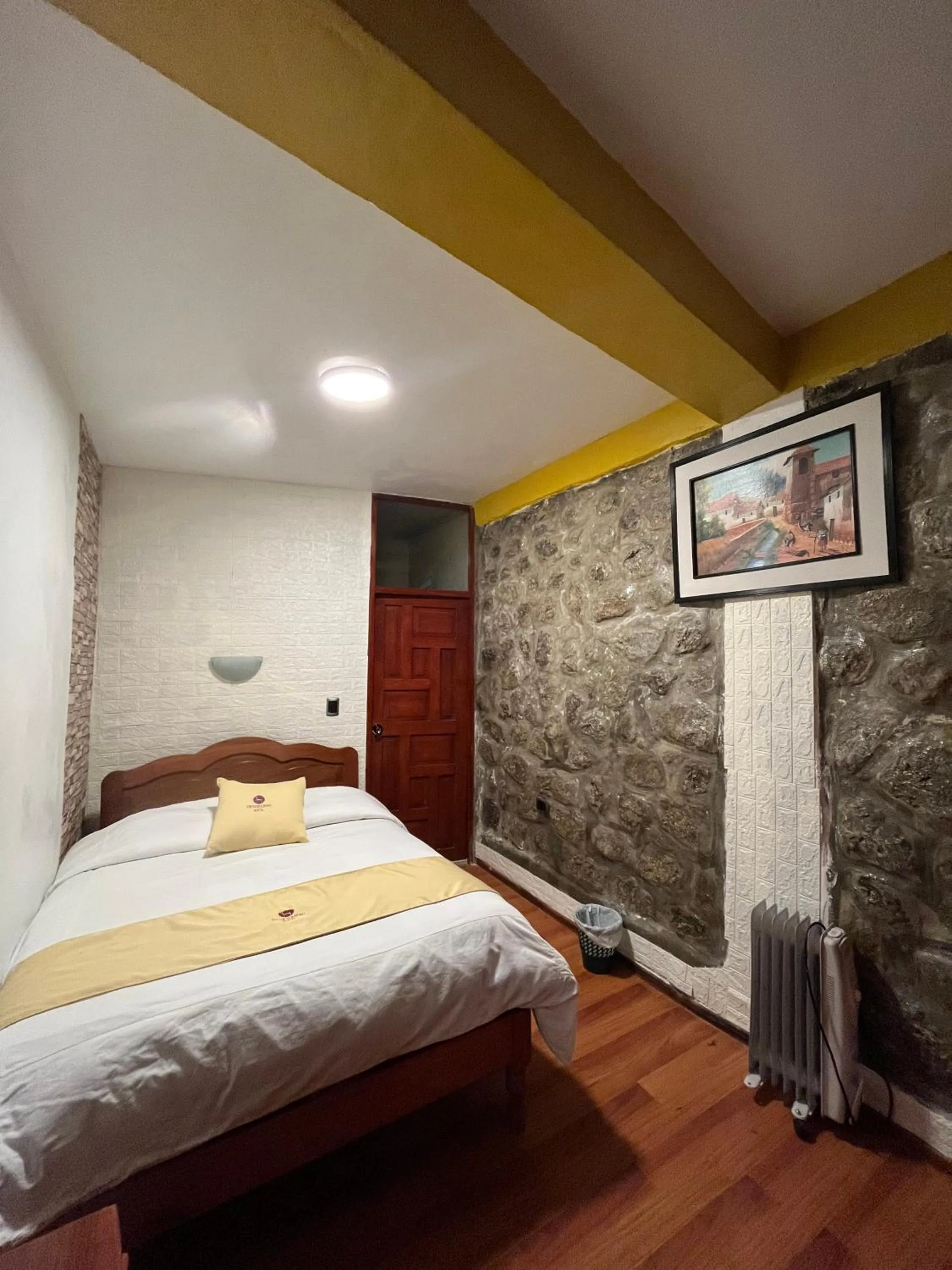 Bed in Hotel Choquequirao