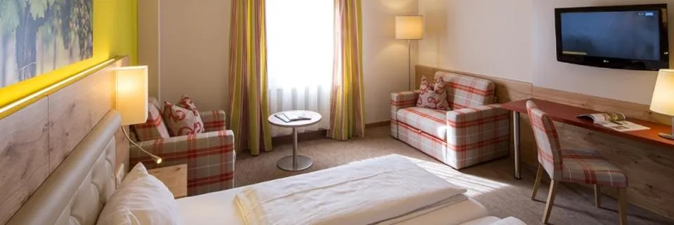 Bedroom, Bed in Hotel Restaurant zur Post