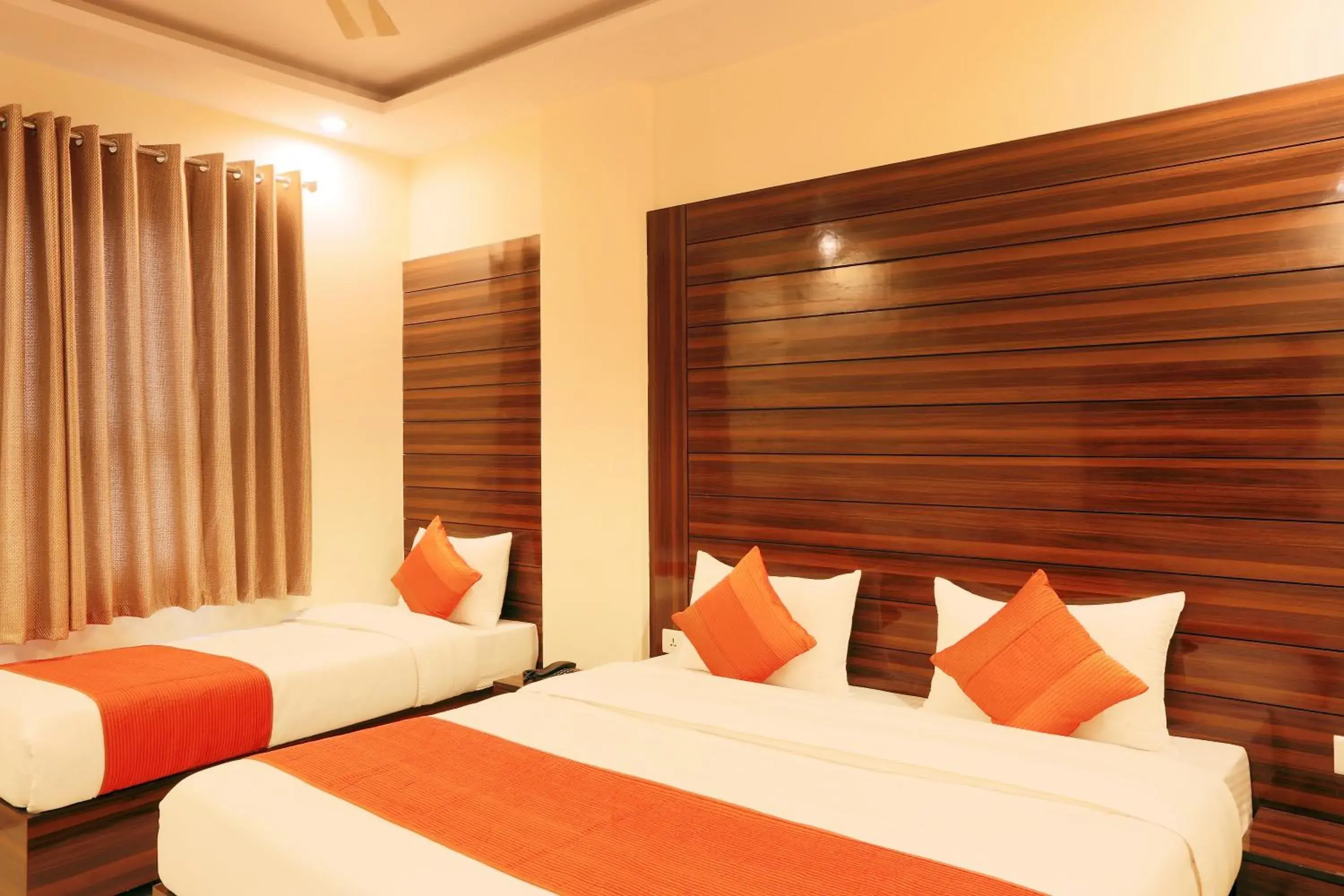 Bedroom, Bed in New Delhi Hotel Citizen Bedroom, Bed in New Delhi Hotel Citizen